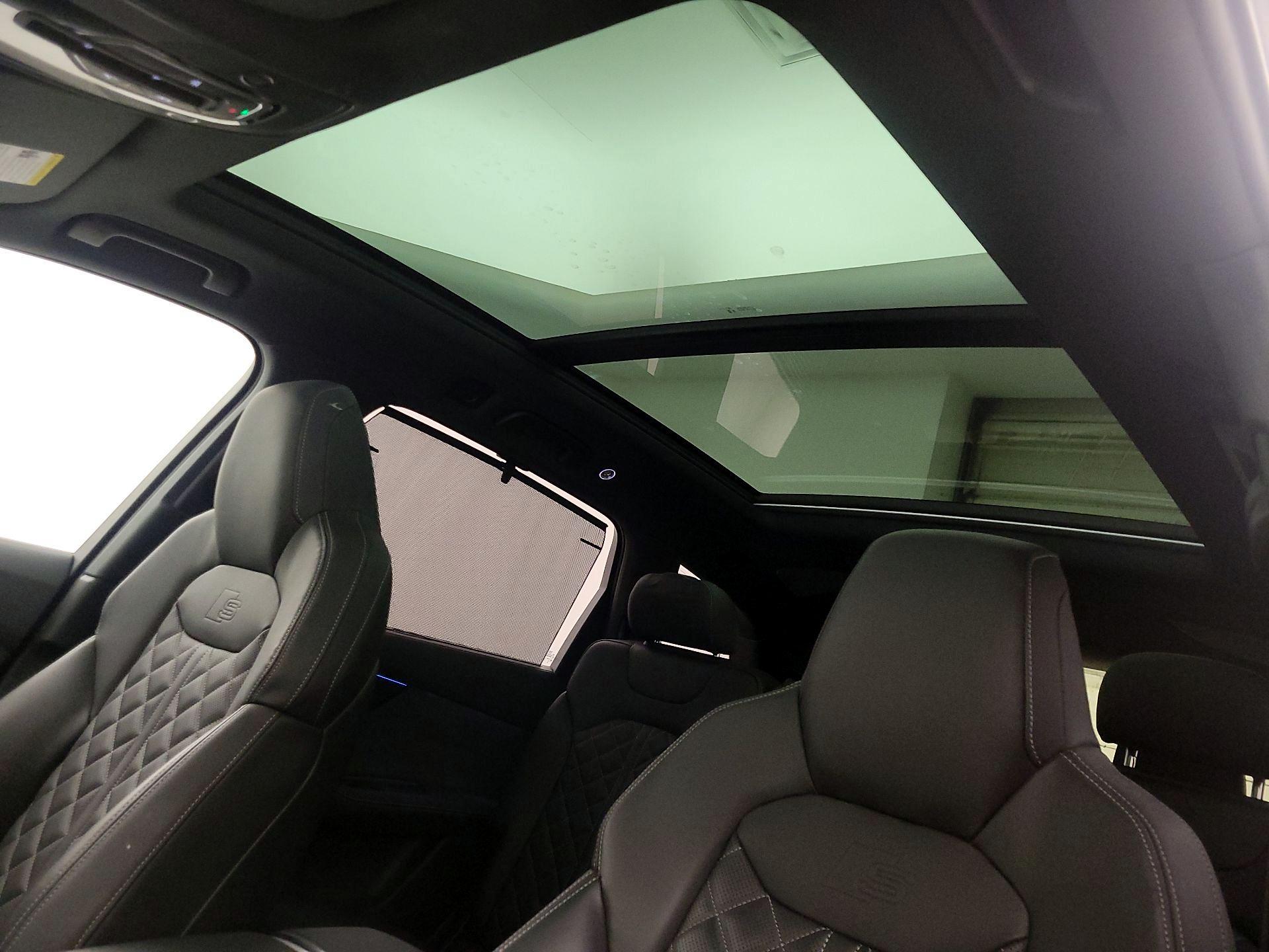 Thumbnail: 2025 Audi SQ7 - 19