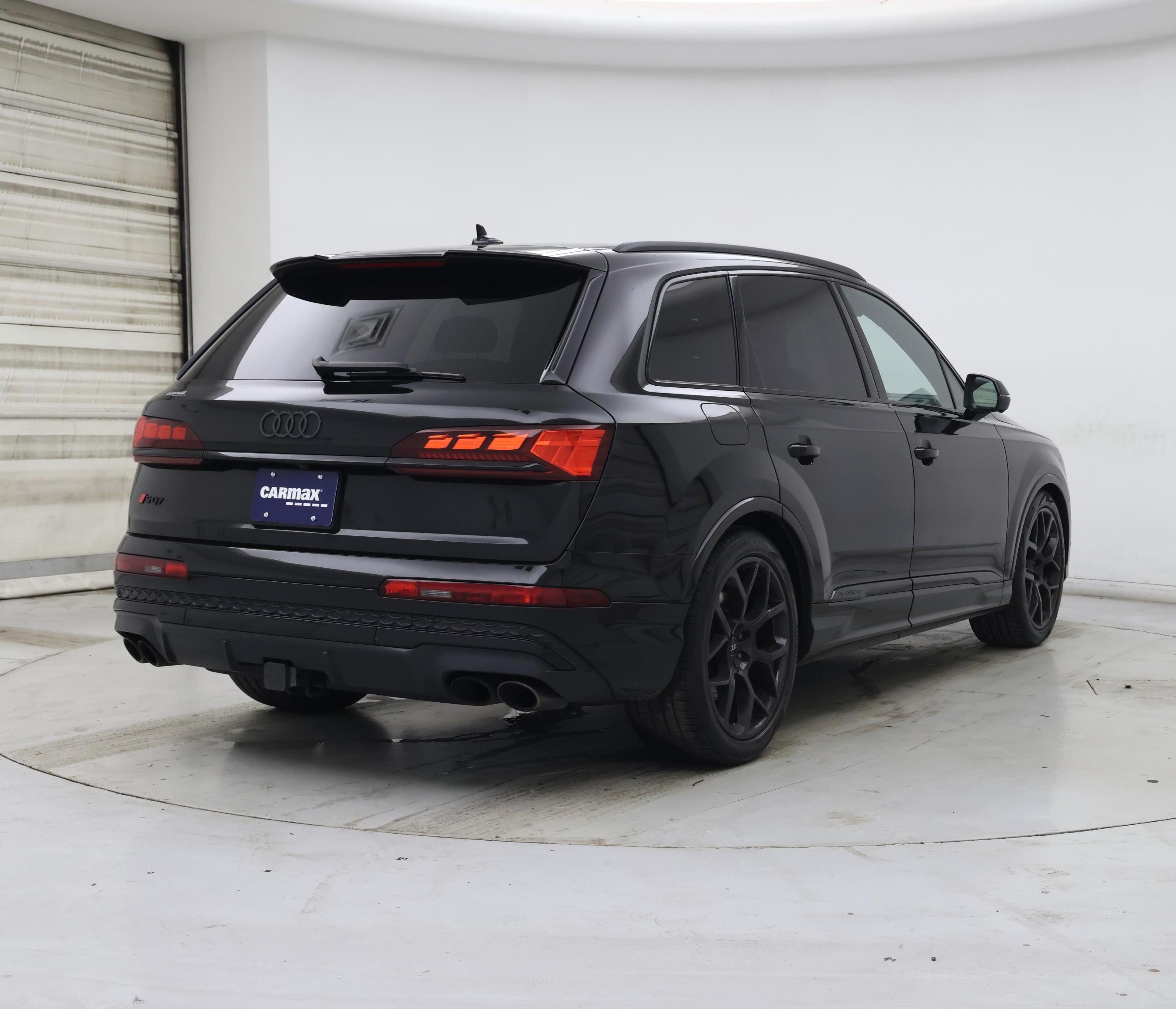 Thumbnail: 2025 Audi SQ7 - 8
