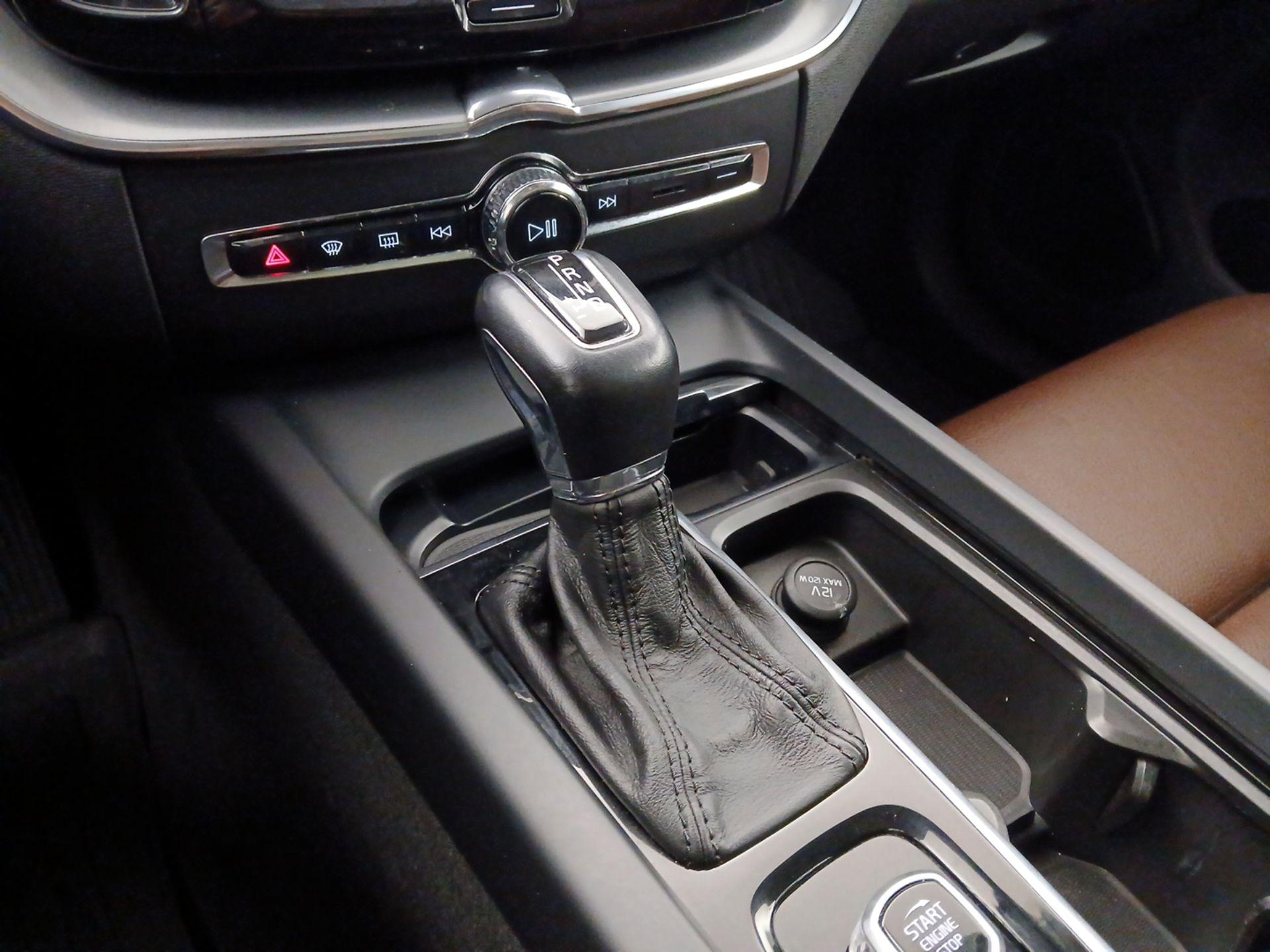 Thumbnail: 2019 Volvo XC60 - 18