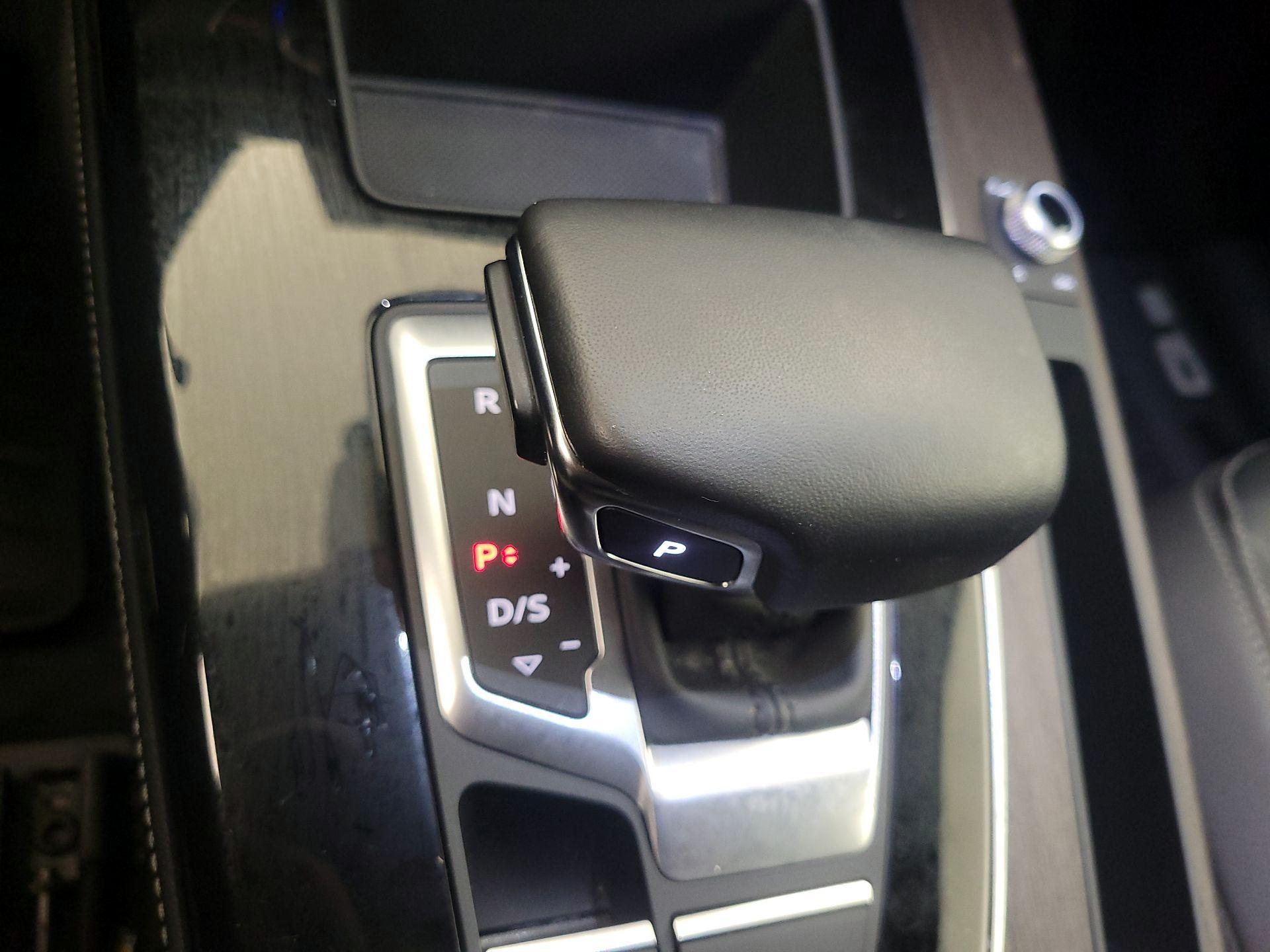 Thumbnail: 2023 Audi Q5 - 17