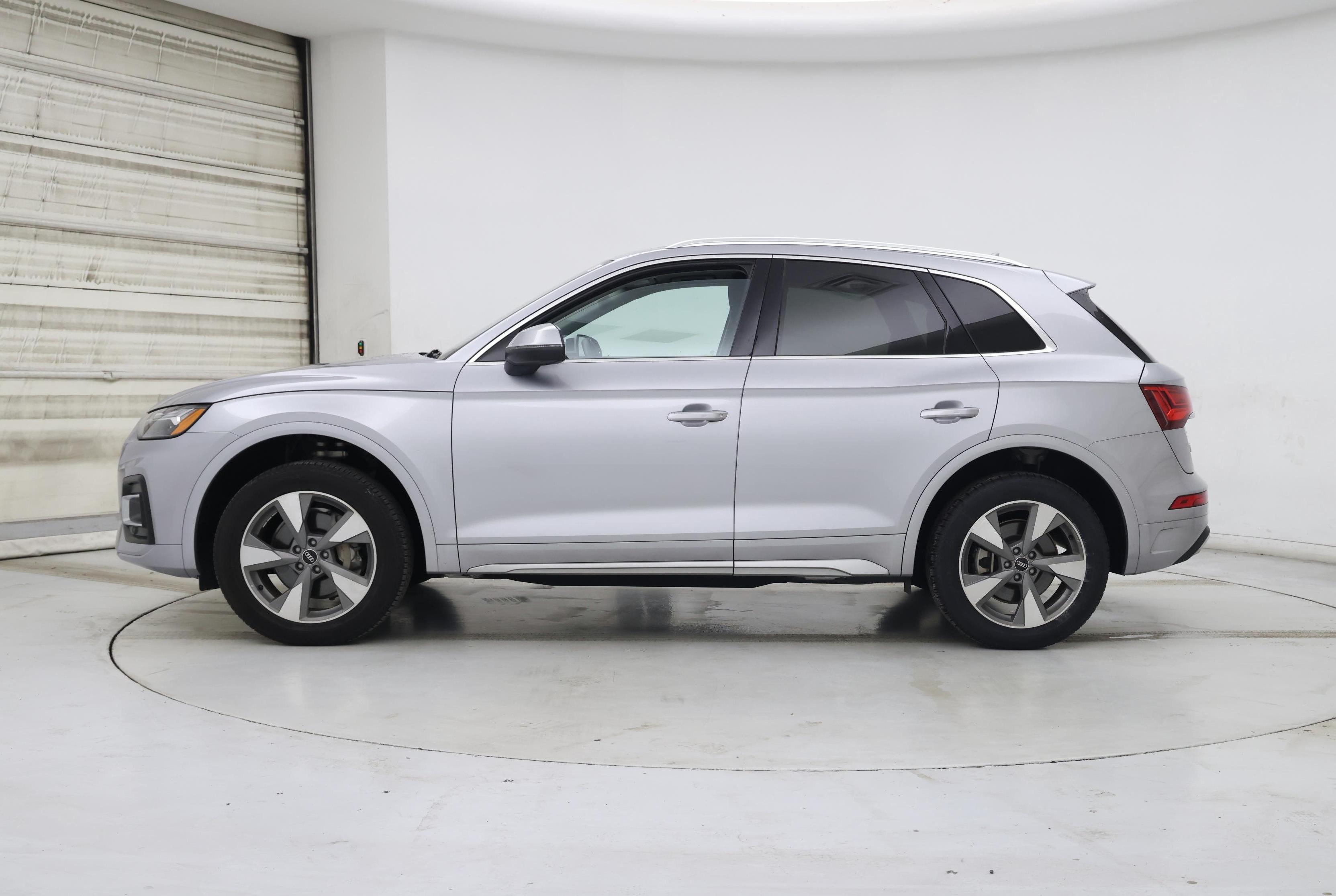 Thumbnail: 2023 Audi Q5 - 3