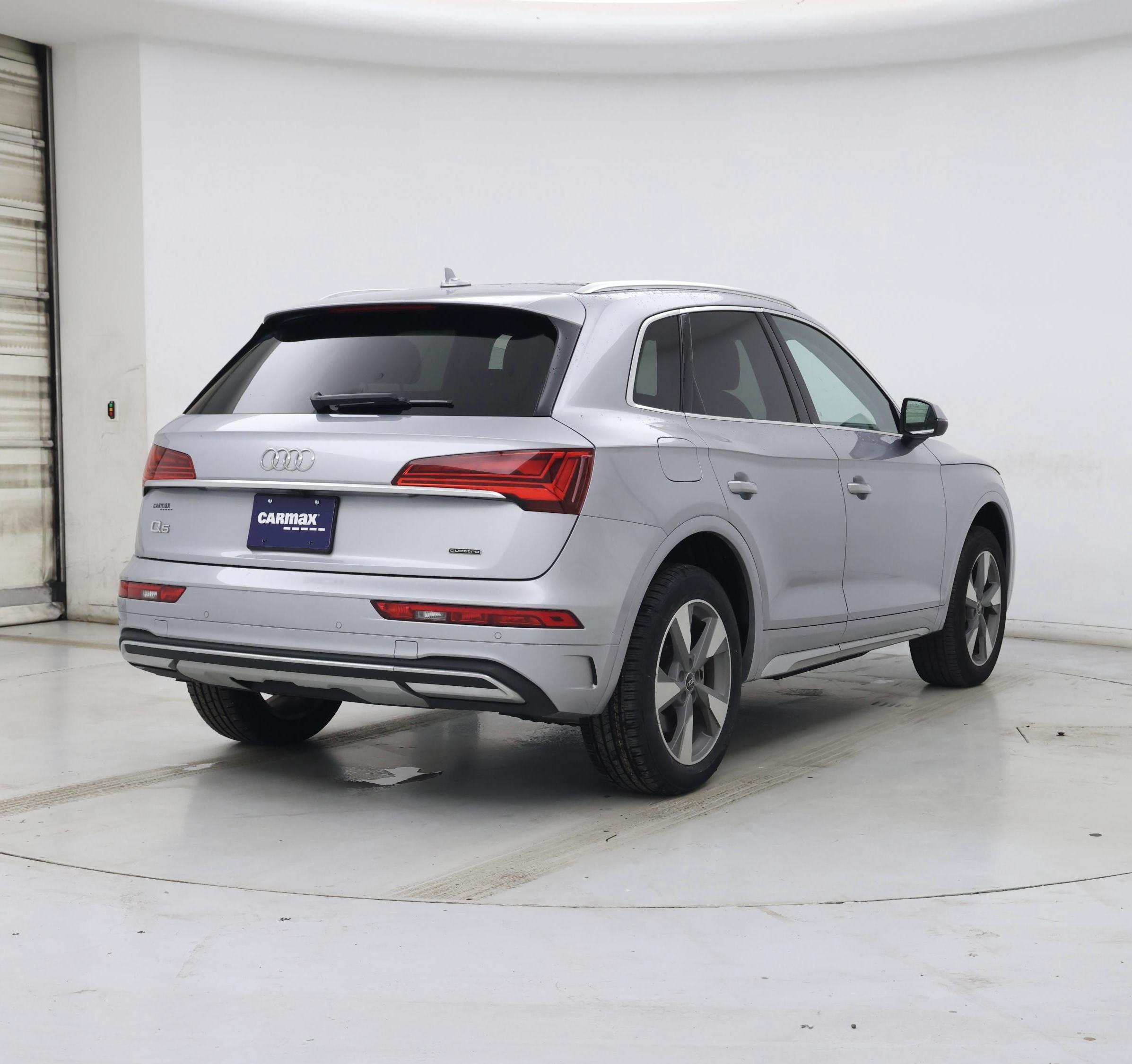 Thumbnail: 2023 Audi Q5 - 8