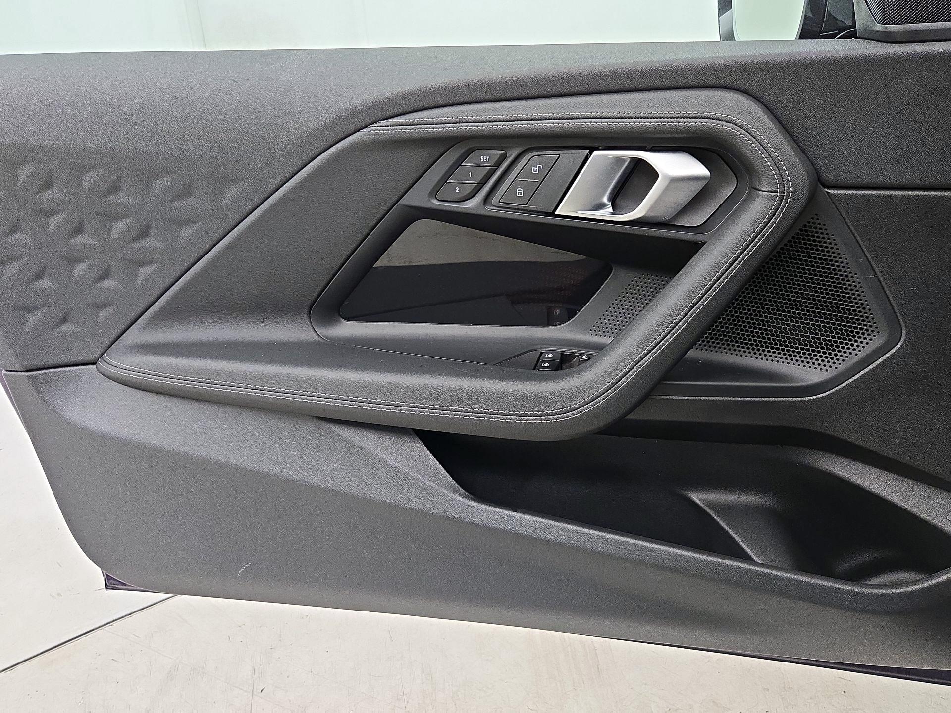 Thumbnail: 2025 BMW 2 Series - 12