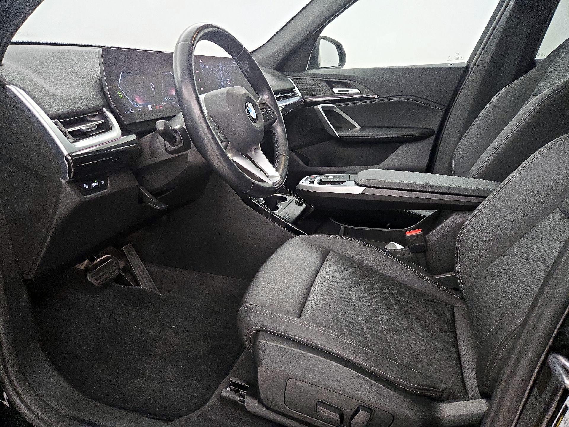 Thumbnail: 2023 BMW X1 - 11