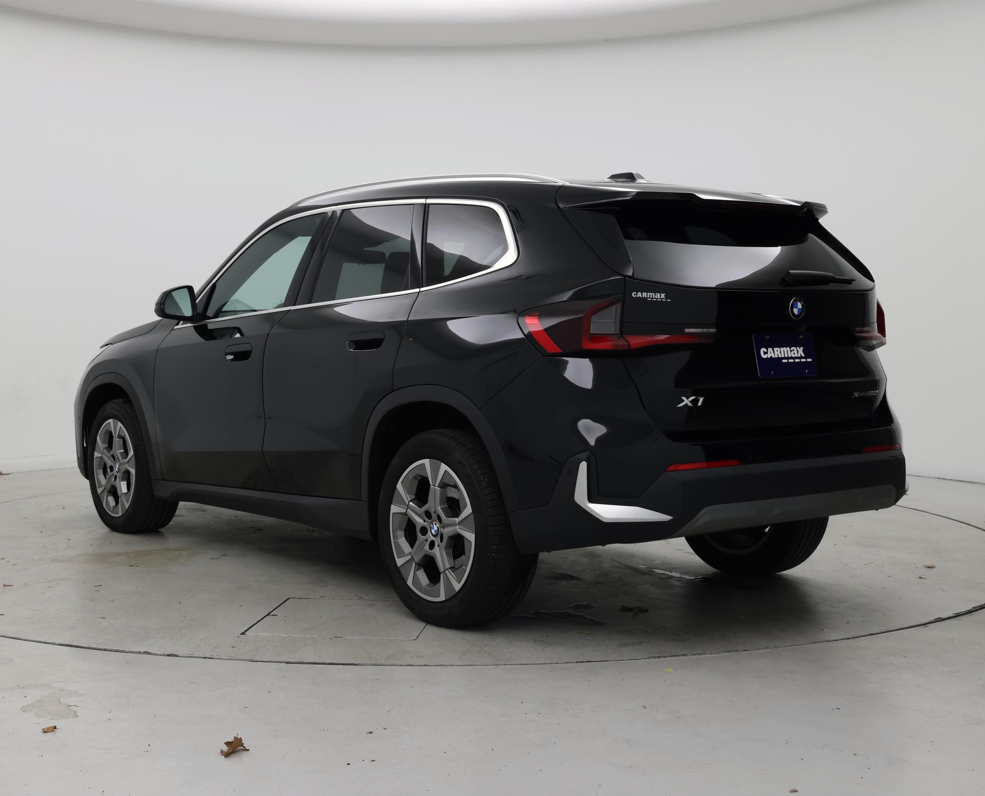 Thumbnail: 2023 BMW X1 - 2