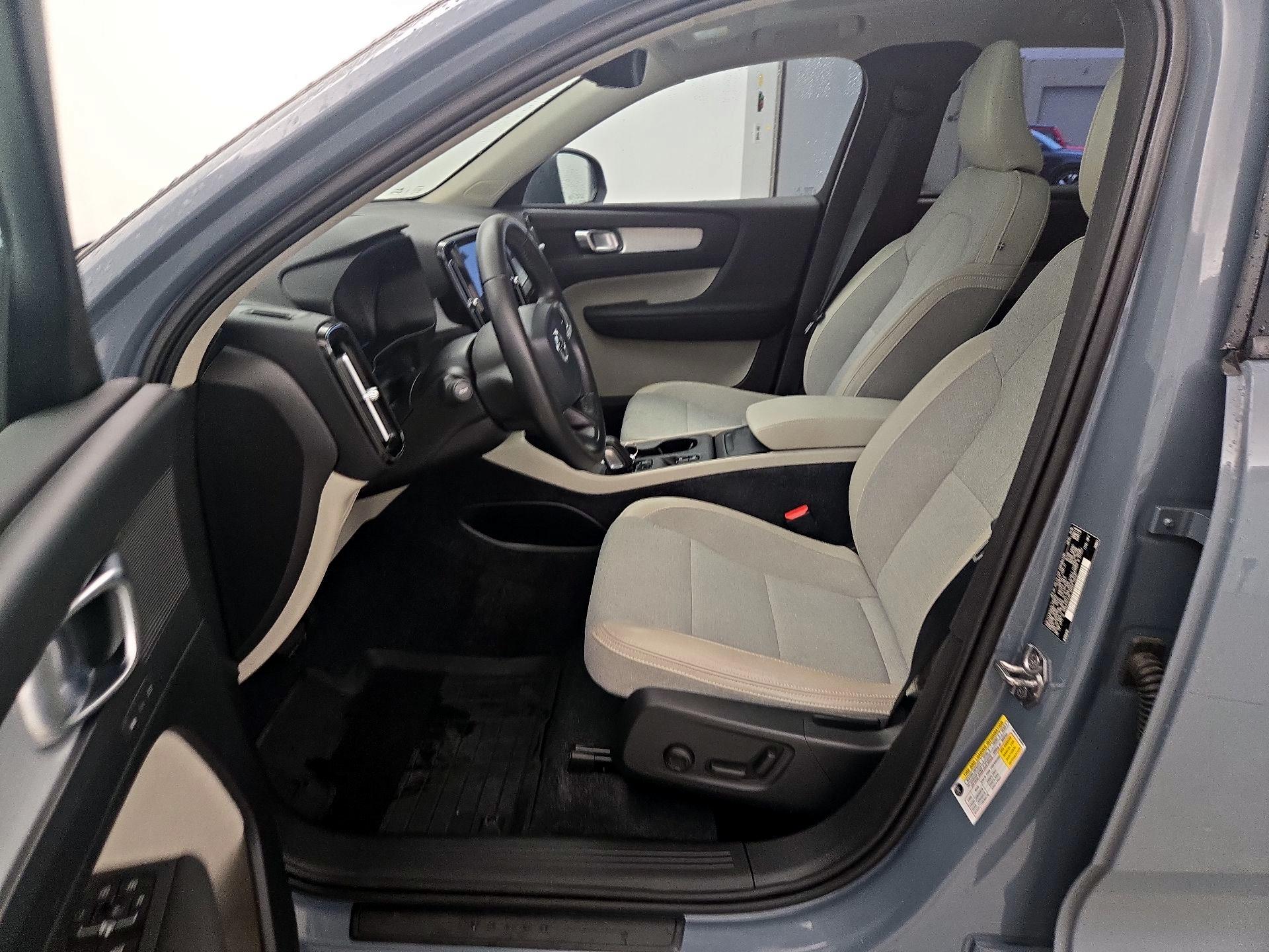 Thumbnail: 2020 Volvo XC40 - 11