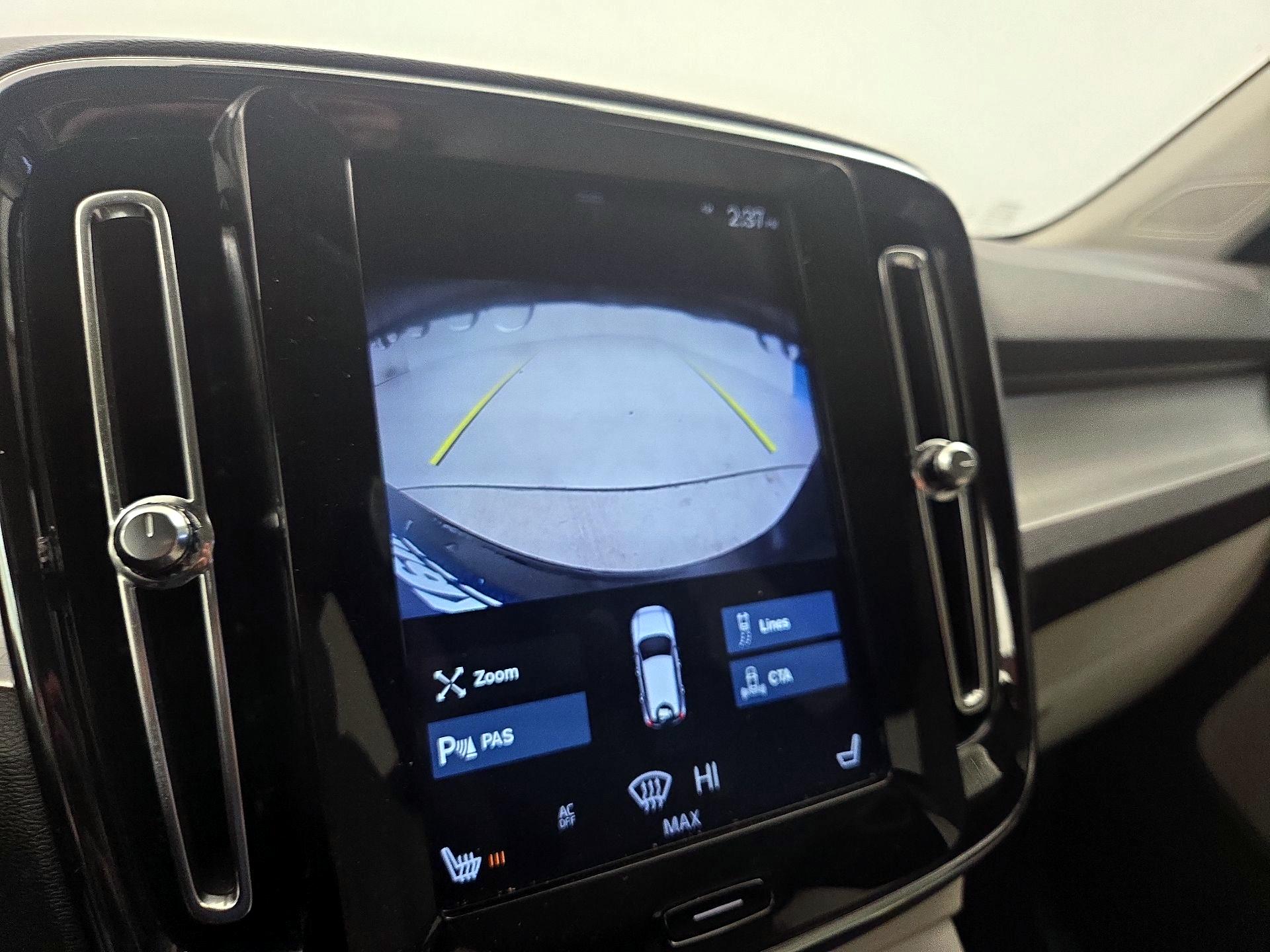 Thumbnail: 2020 Volvo XC40 - 15