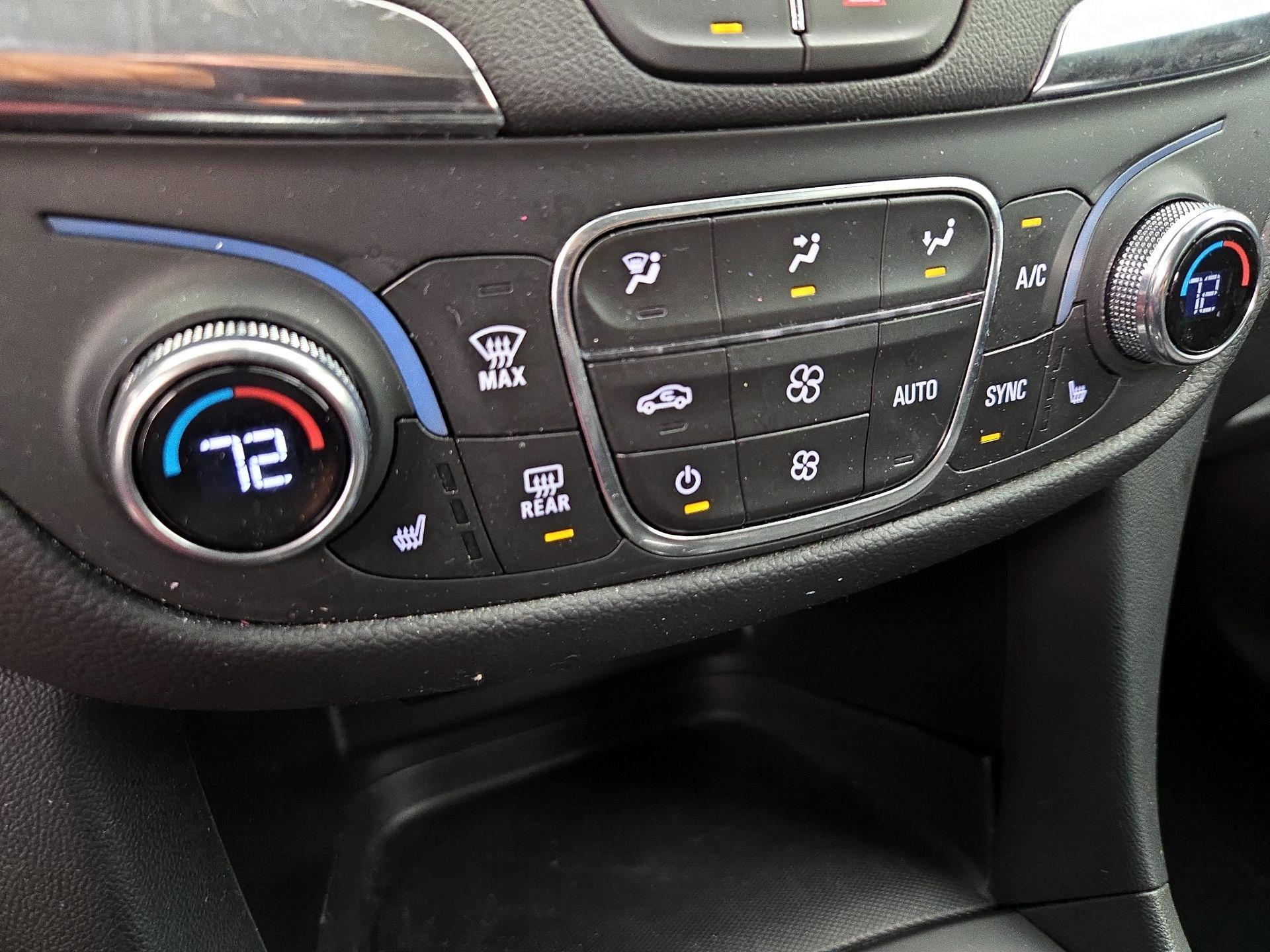 Thumbnail: 2022 Chevrolet Equinox - 16