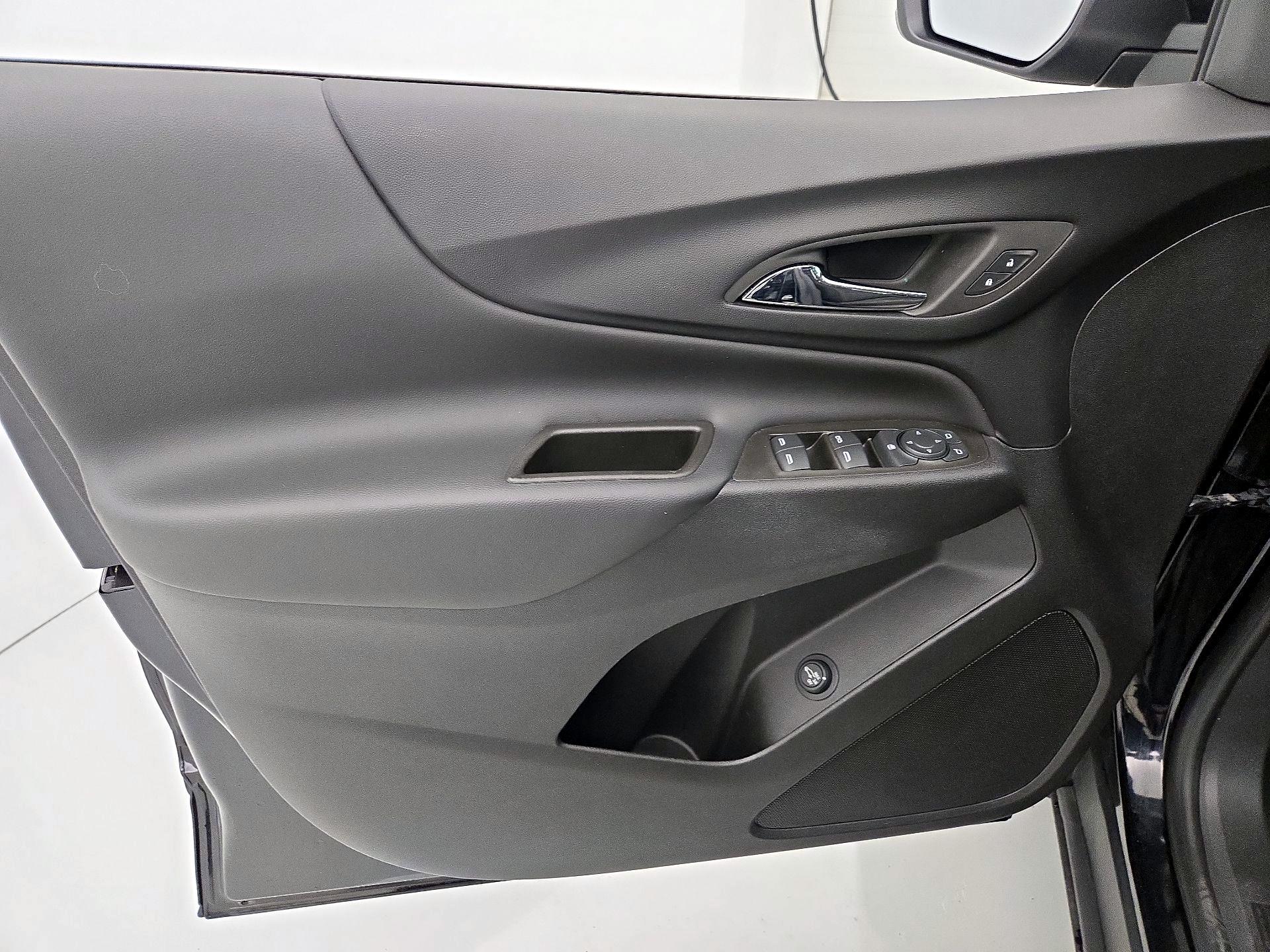 Thumbnail: 2023 Chevrolet Equinox - 12