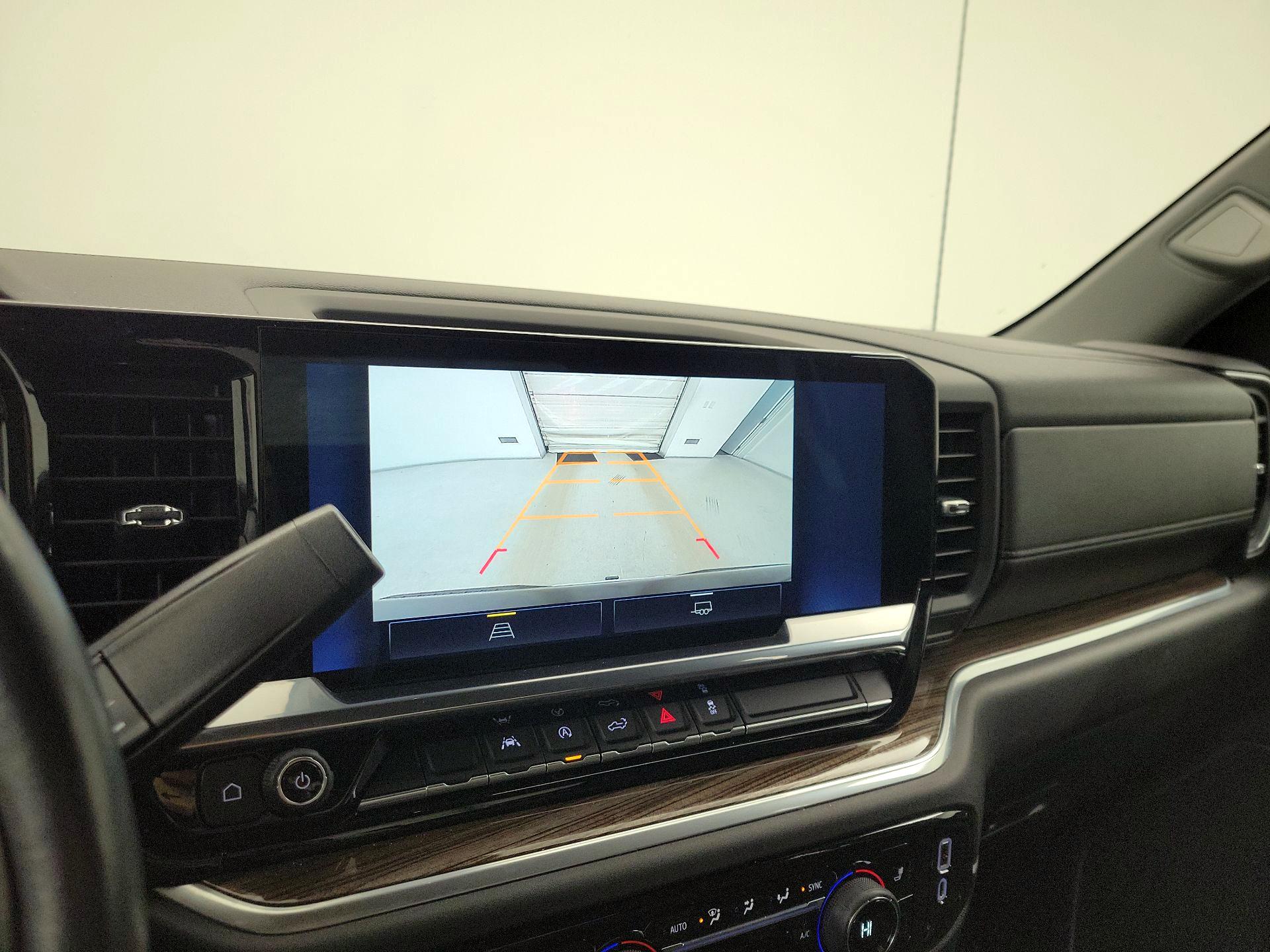 Thumbnail: 2022 Chevrolet Silverado 1500 - 14