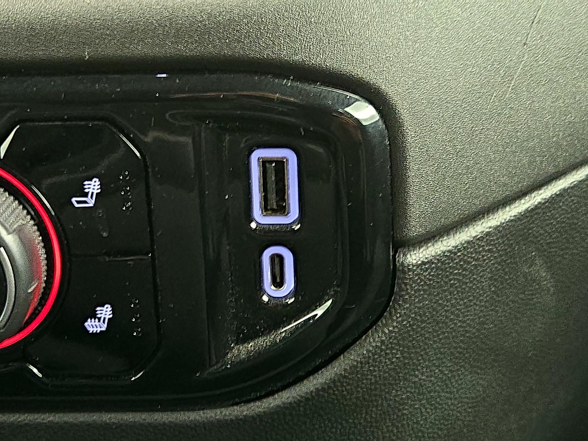 Thumbnail: 2022 Chevrolet Silverado 1500 - 19