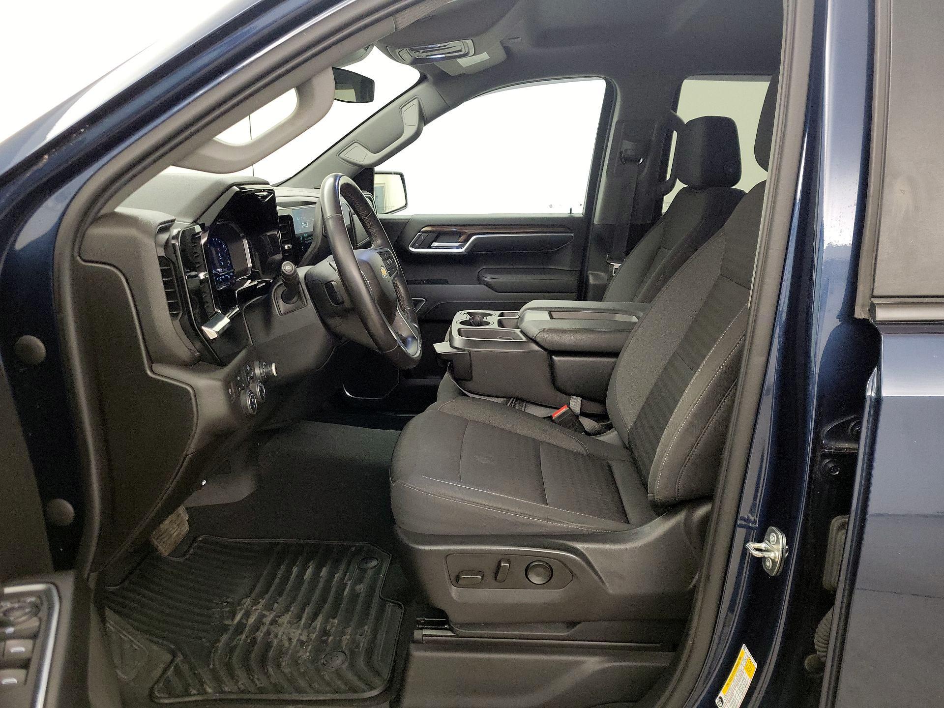 Thumbnail: 2022 Chevrolet Silverado 1500 - 11