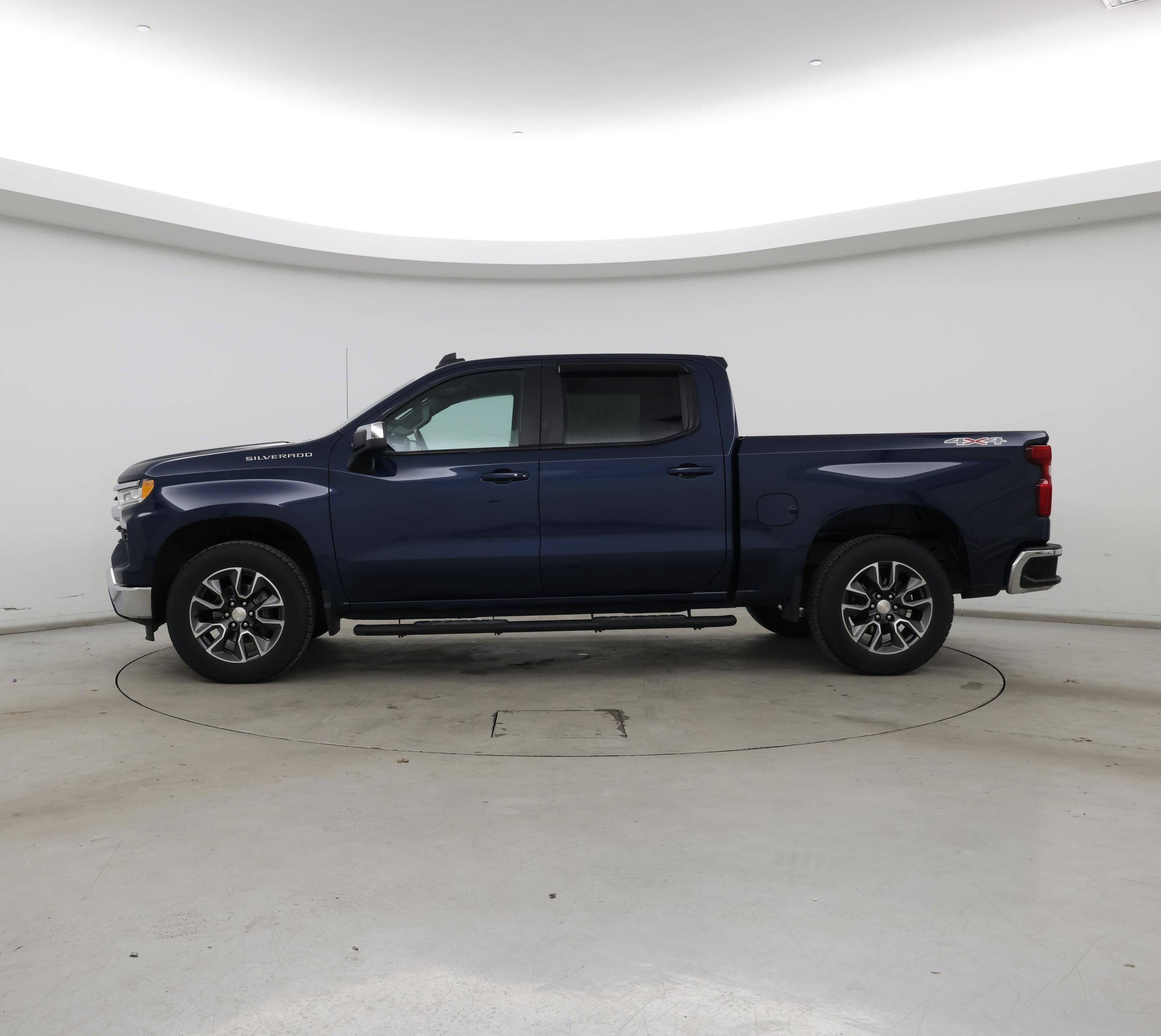 Thumbnail: 2022 Chevrolet Silverado 1500 - 3