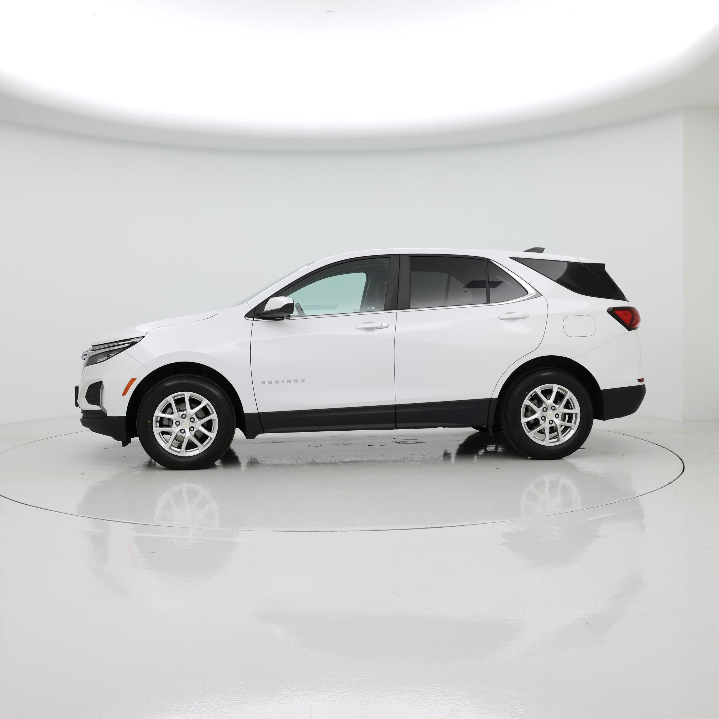 Thumbnail: 2022 Chevrolet Equinox - 3