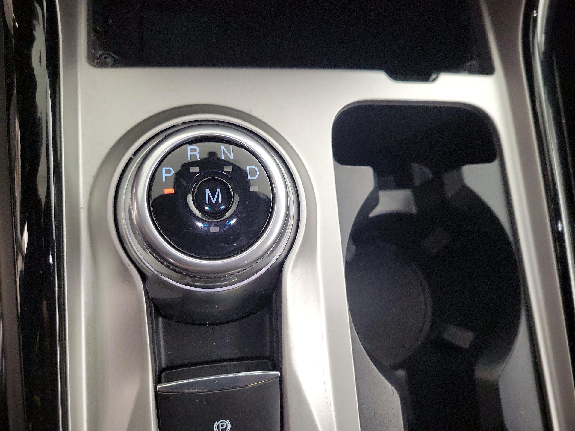 Thumbnail: 2022 Ford Explorer - 17