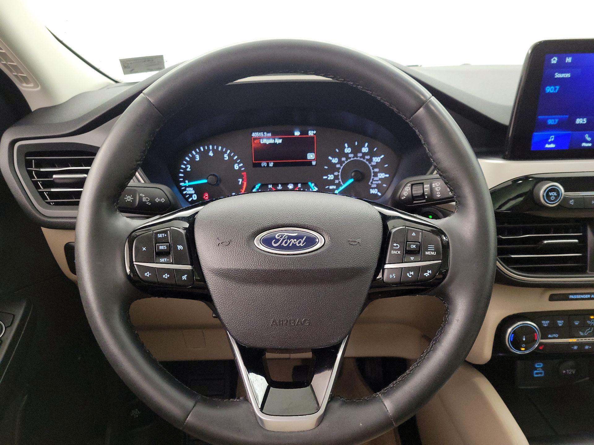 Thumbnail: 2022 Ford Escape - 10