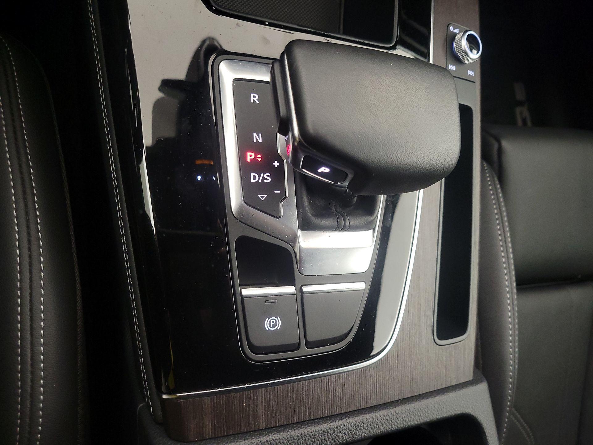 Thumbnail: 2023 Audi Q5 - 17