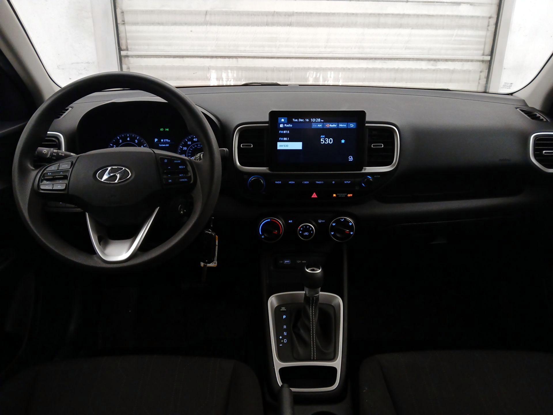 Thumbnail: 2022 Hyundai Venue - 9