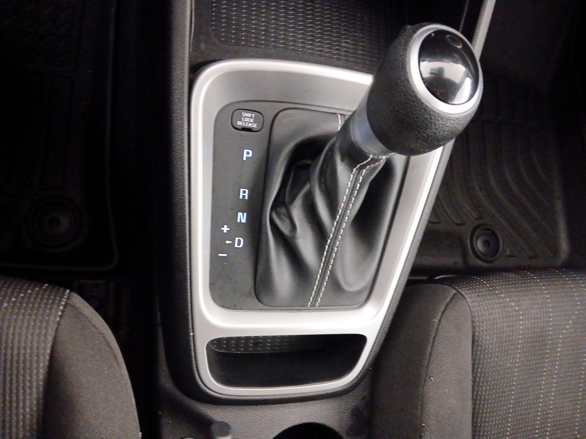 Thumbnail: 2022 Hyundai Venue - 17