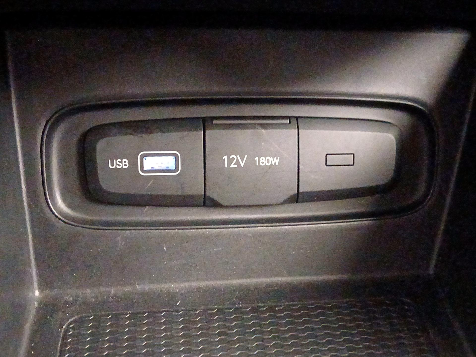 Thumbnail: 2022 Hyundai Venue - 18