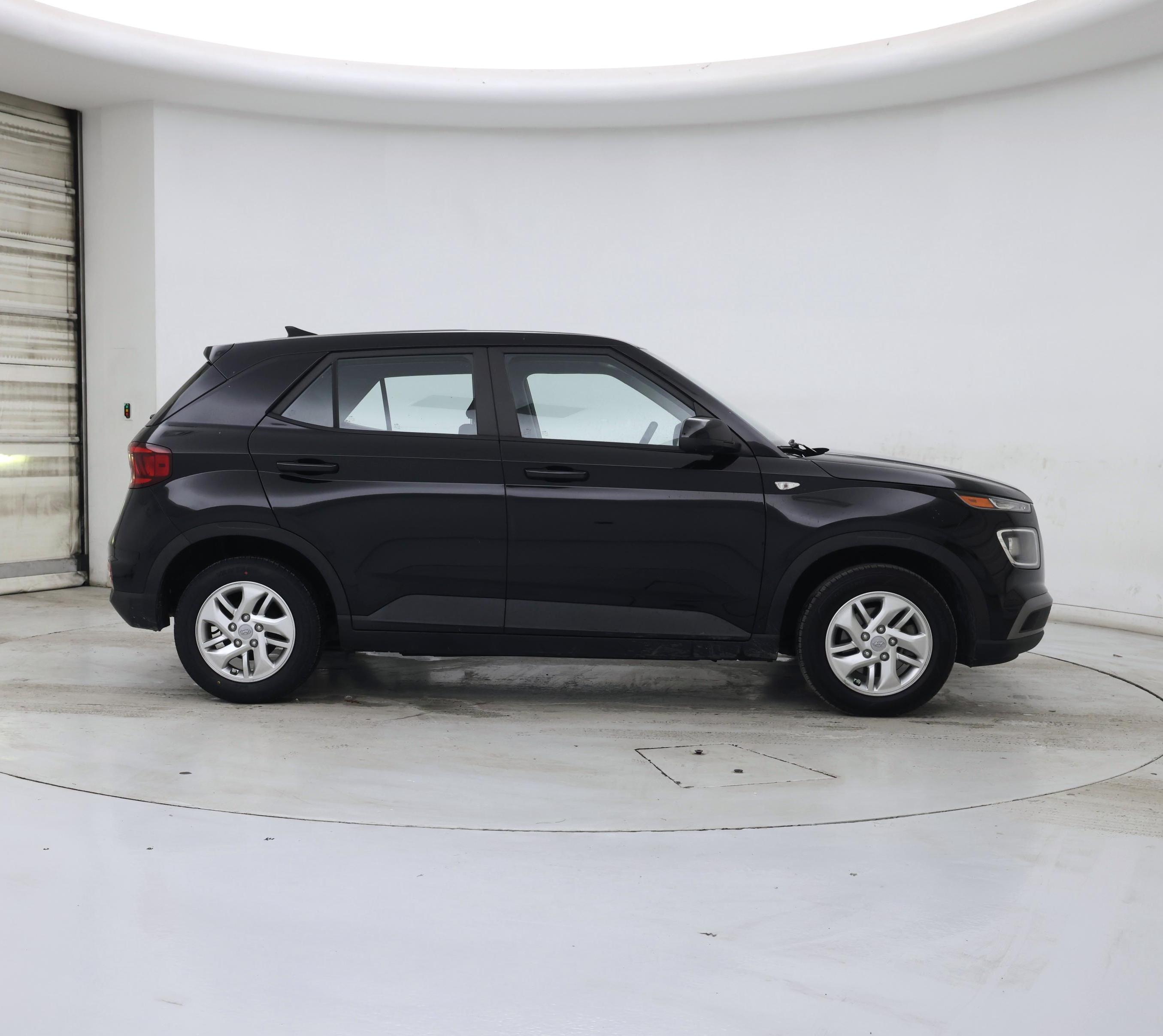 Thumbnail: 2022 Hyundai Venue - 7