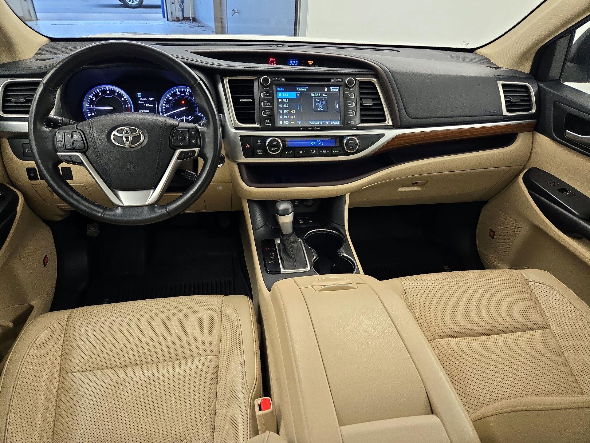 Thumbnail: 2017 Toyota Highlander - 9