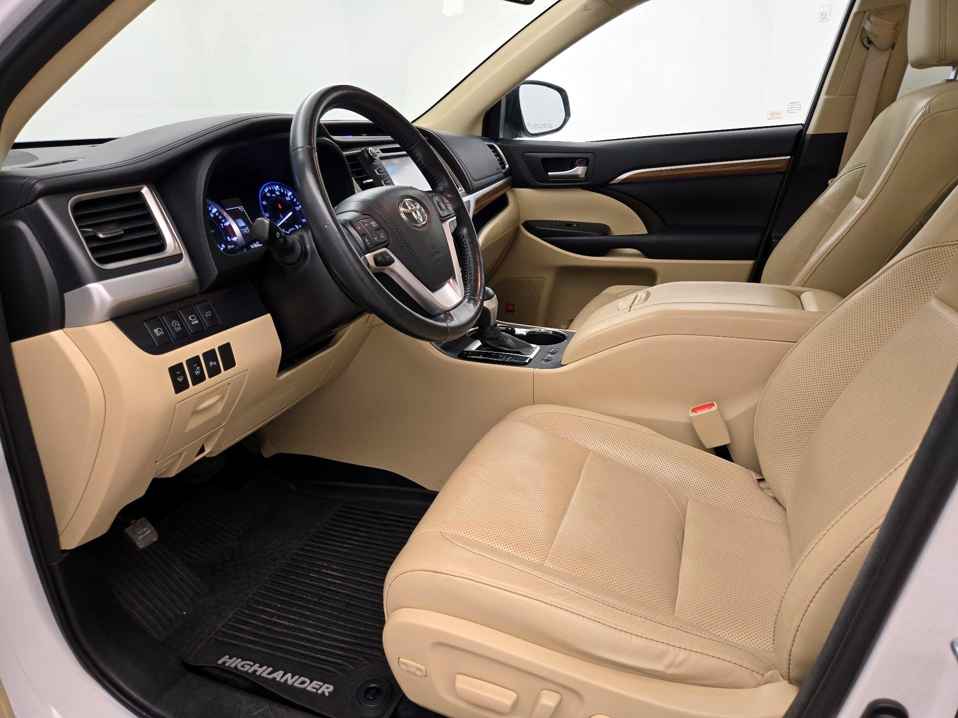 Thumbnail: 2017 Toyota Highlander - 11