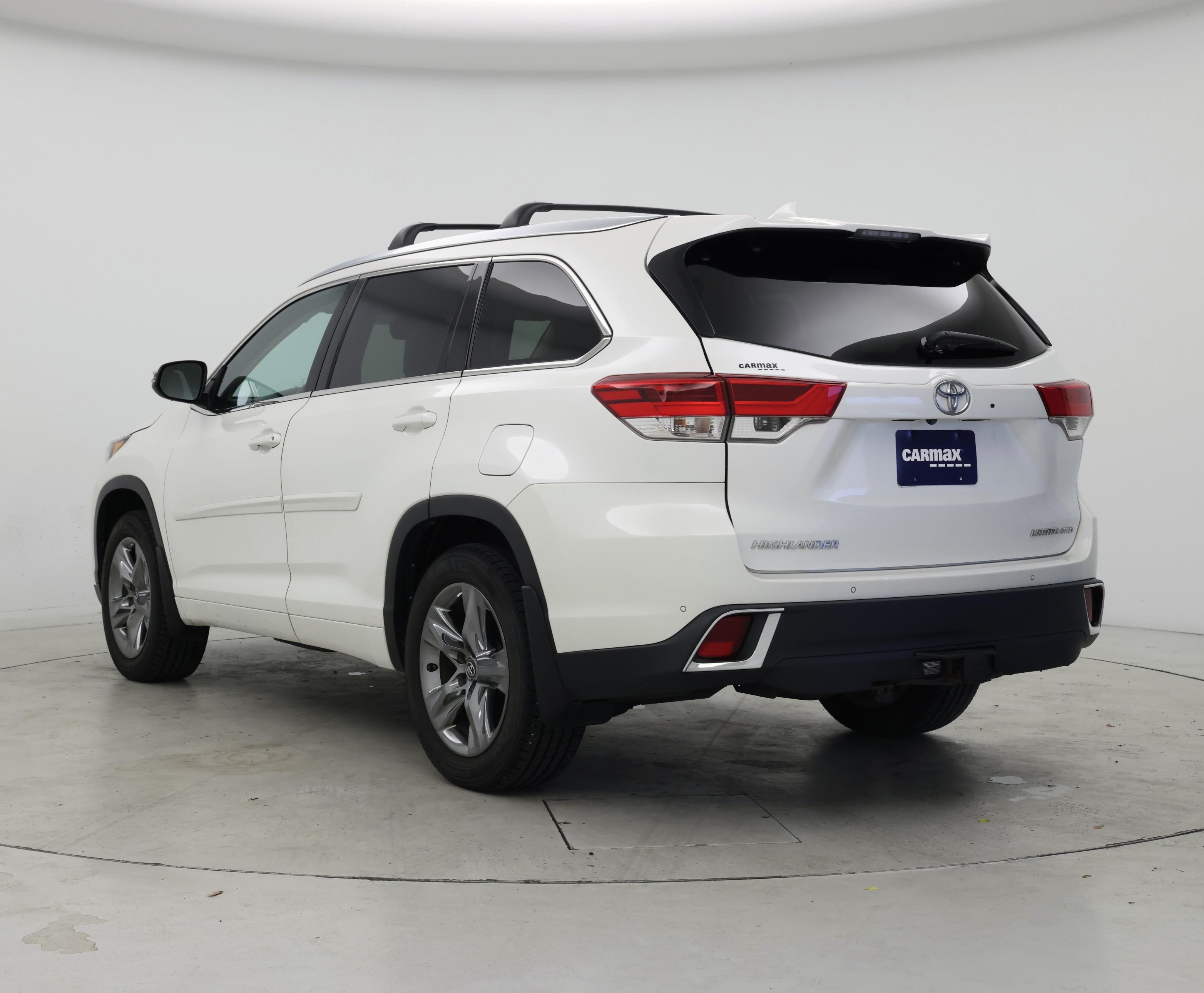 Thumbnail: 2017 Toyota Highlander - 2