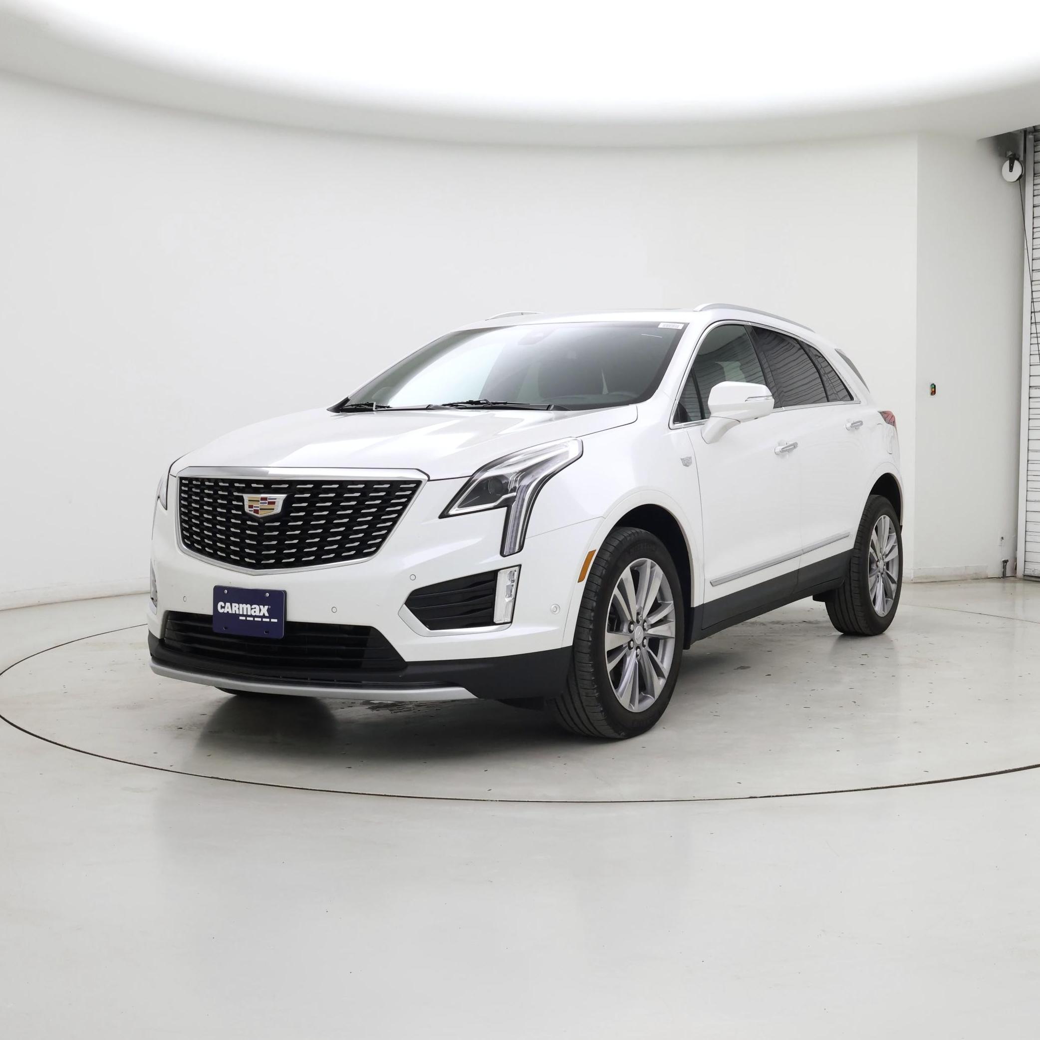 Thumbnail: 2023 Cadillac XT5 - 4