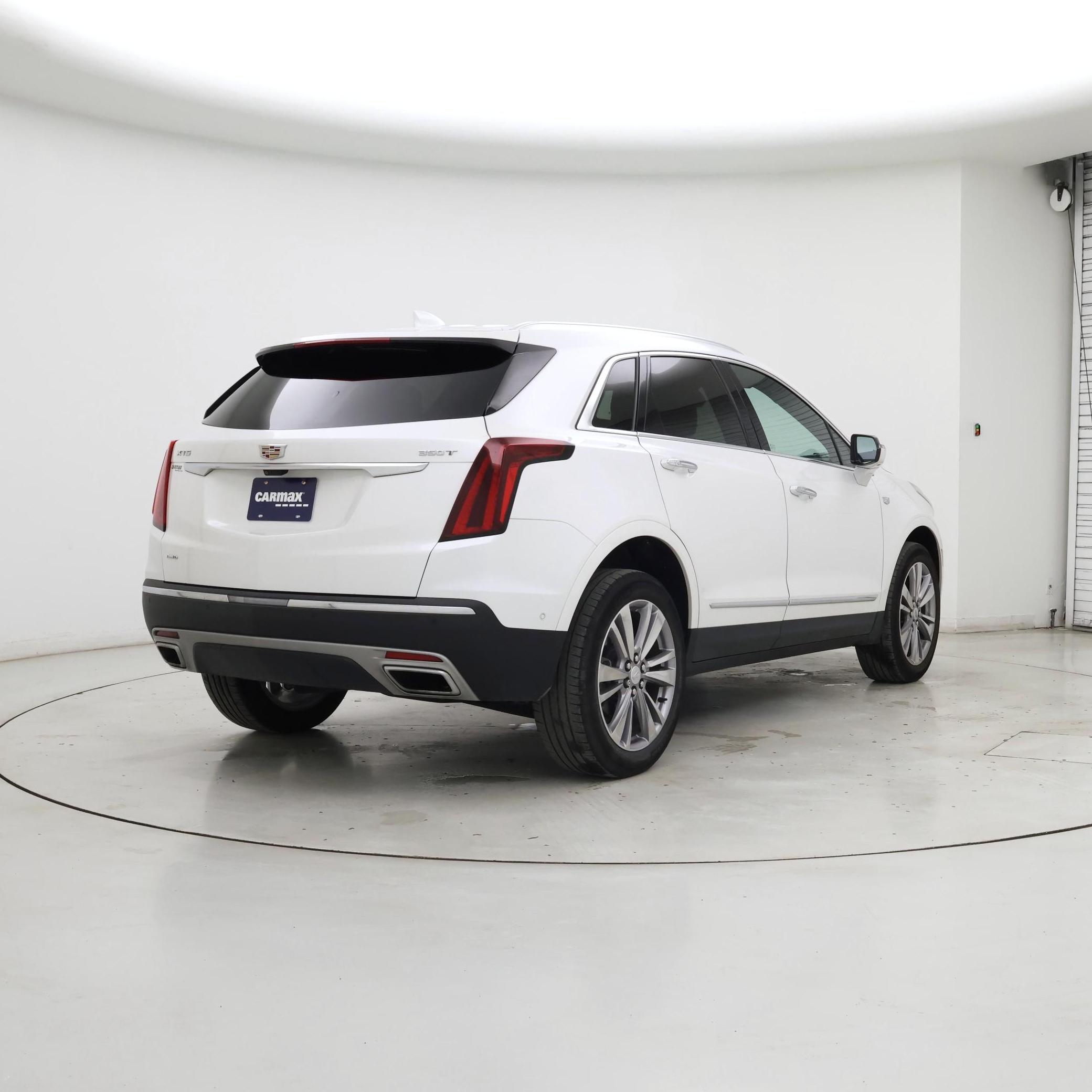 Thumbnail: 2023 Cadillac XT5 - 8