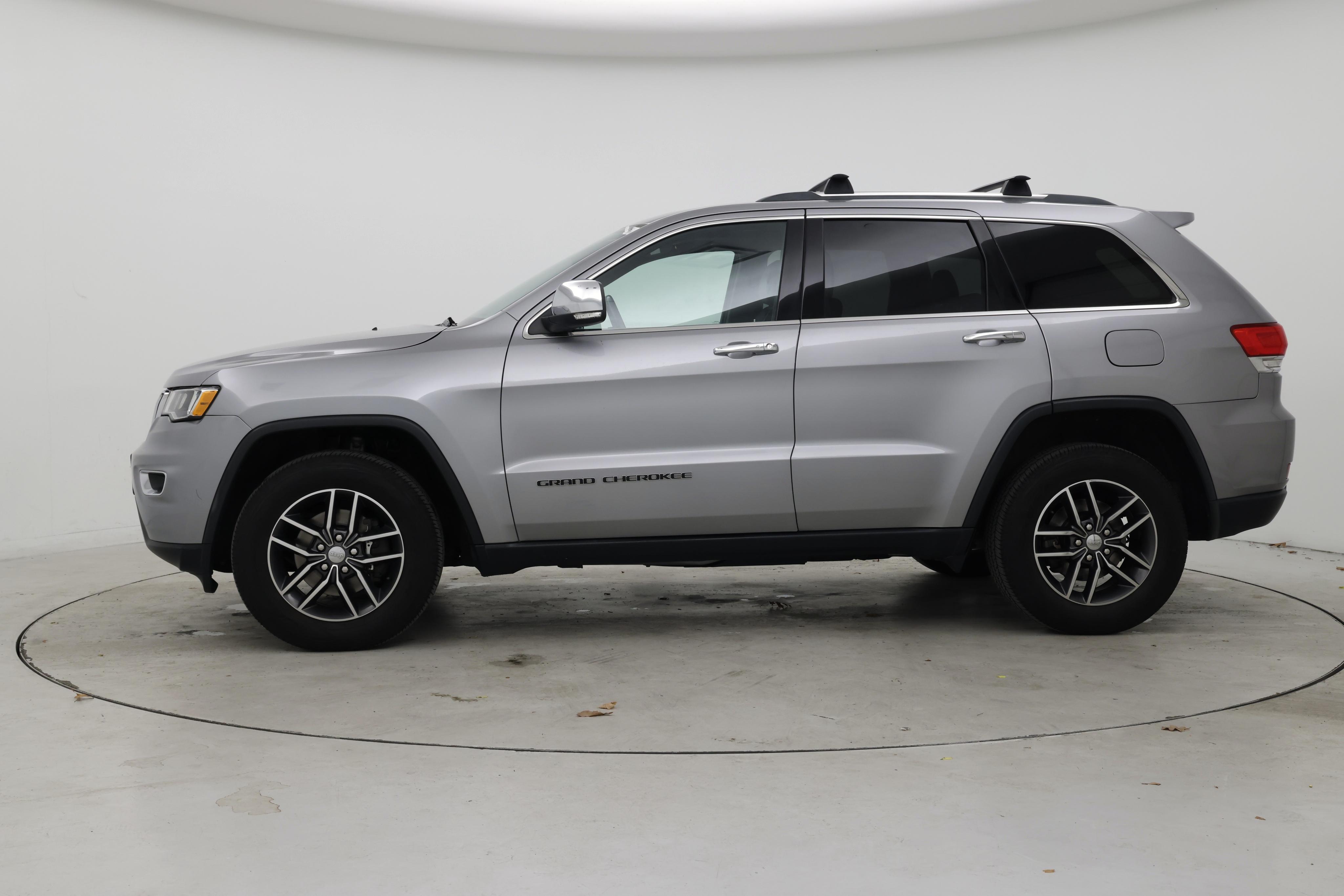 Thumbnail: 2018 Jeep Grand Cherokee - 3