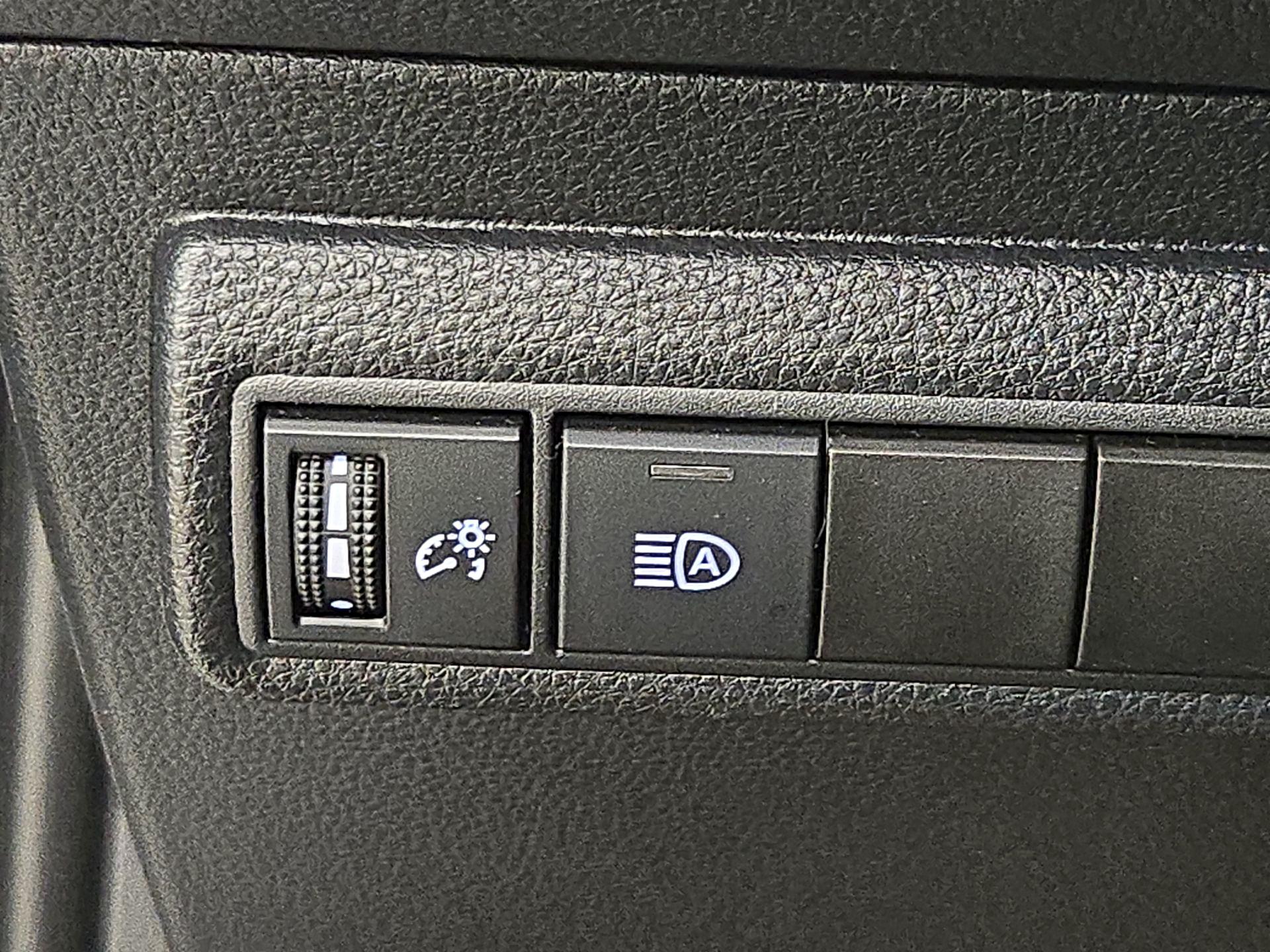 Thumbnail: 2020 Toyota Corolla - 13