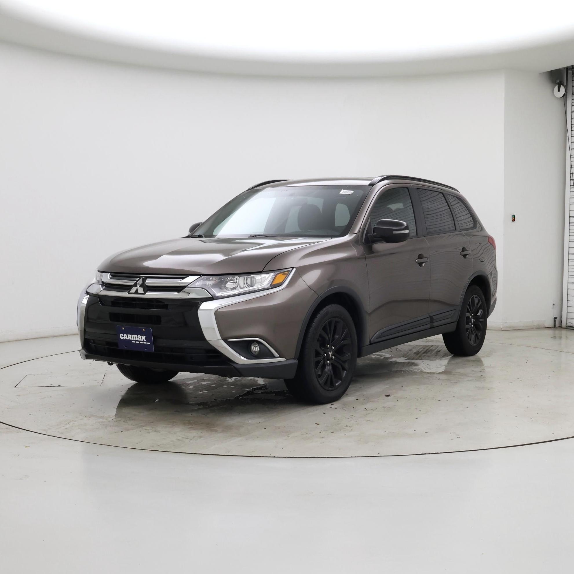 Thumbnail: 2018 Mitsubishi Outlander - 4