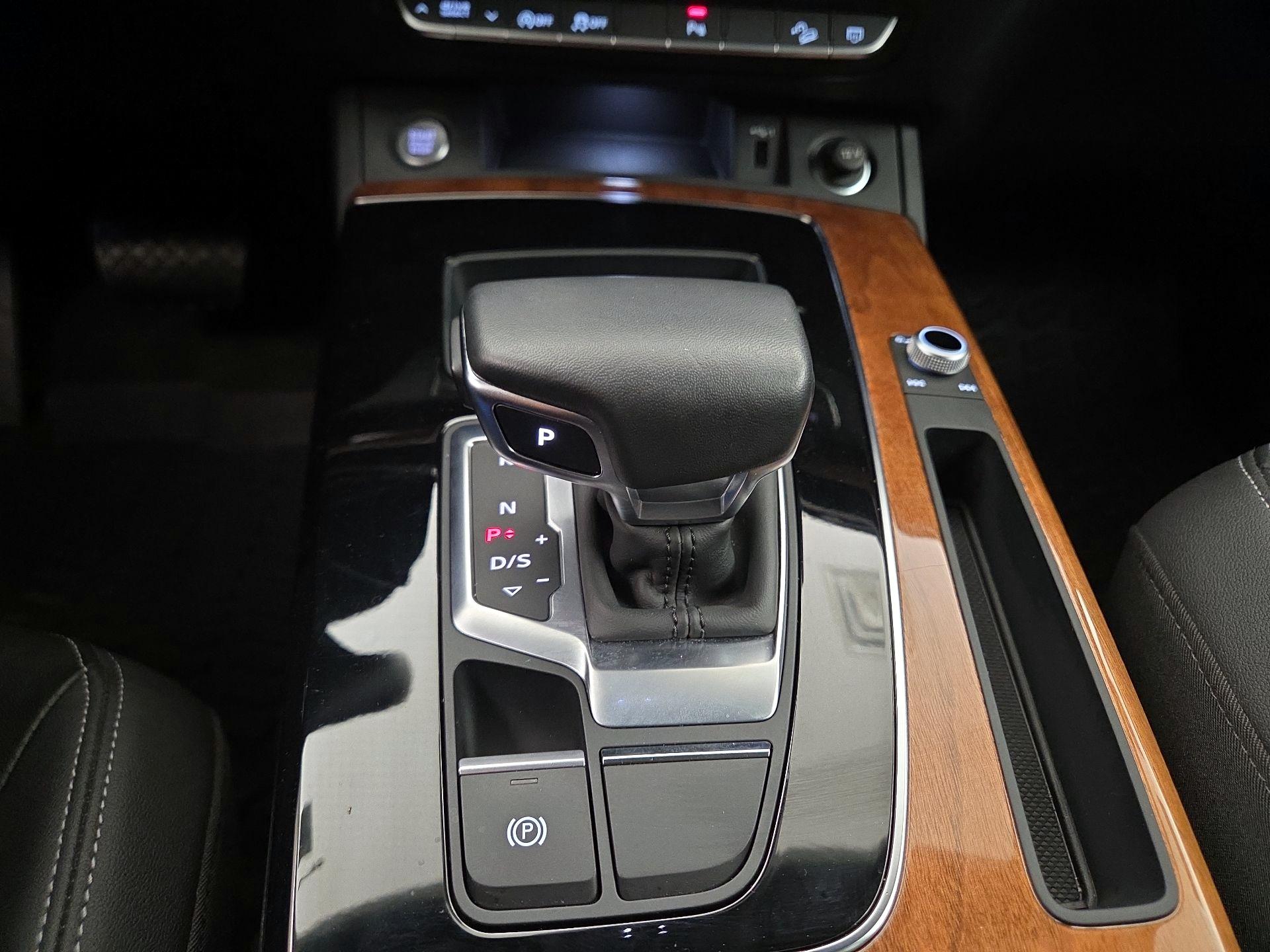Thumbnail: 2023 Audi Q5 - 17