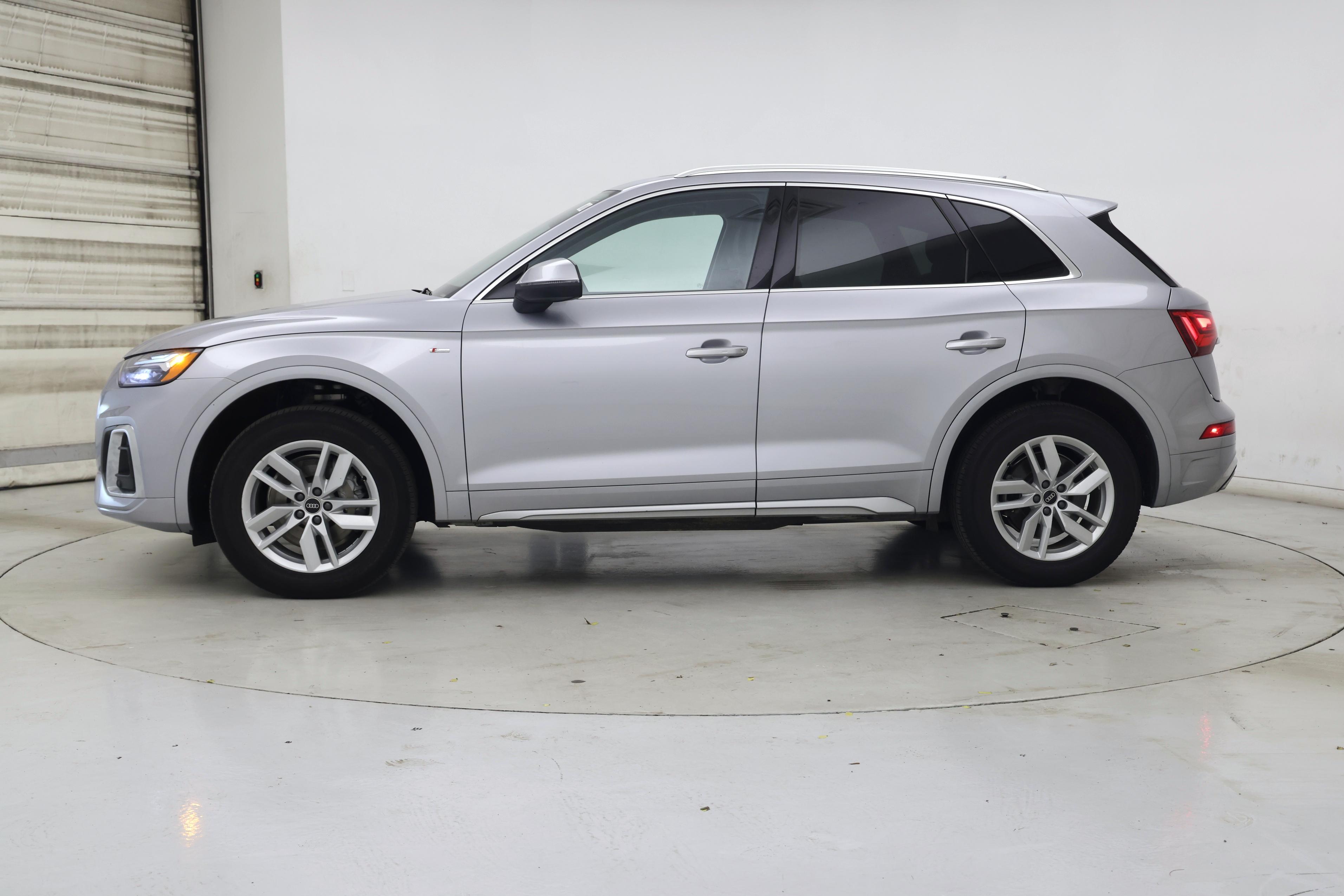 Thumbnail: 2023 Audi Q5 - 3