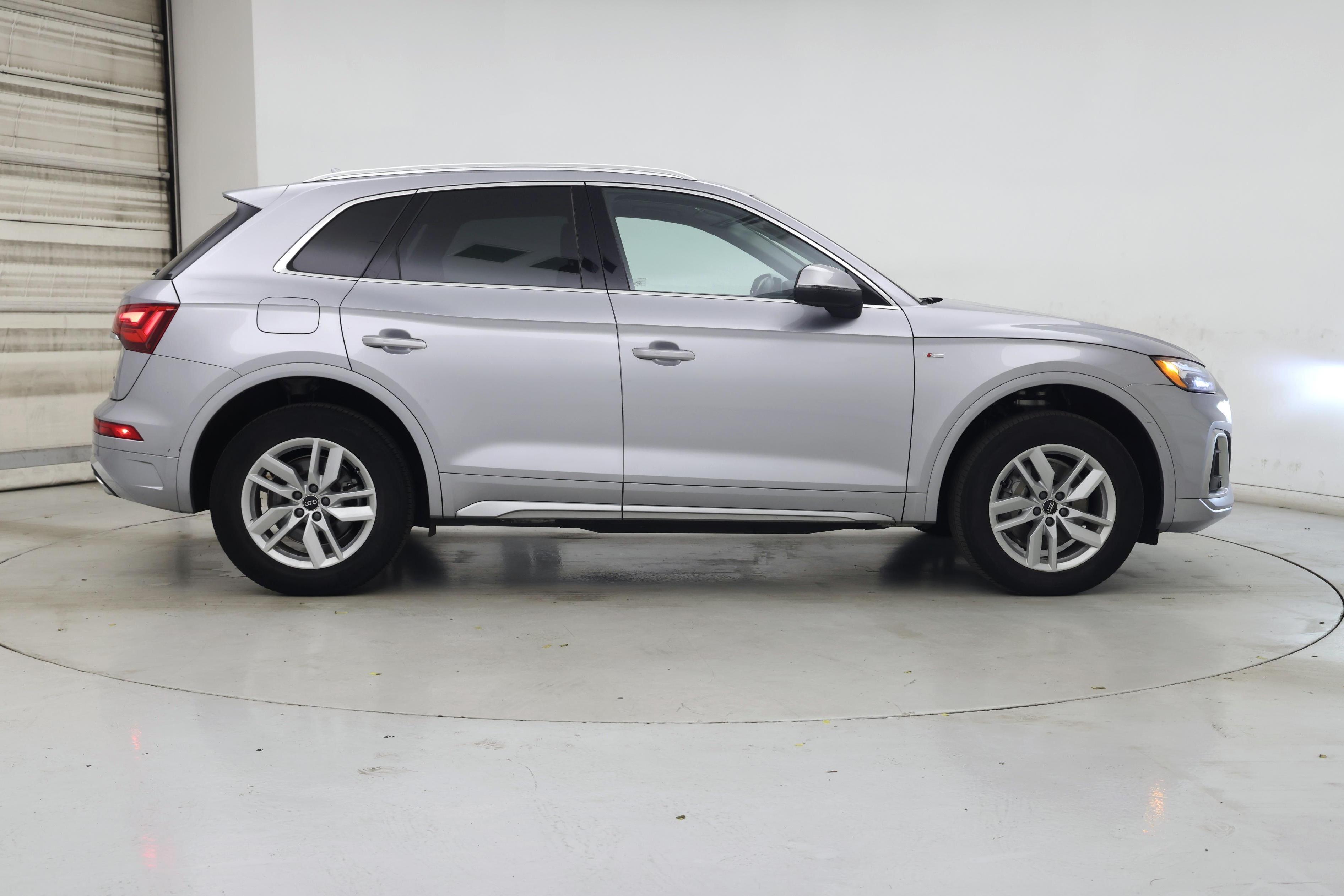 Thumbnail: 2023 Audi Q5 - 7