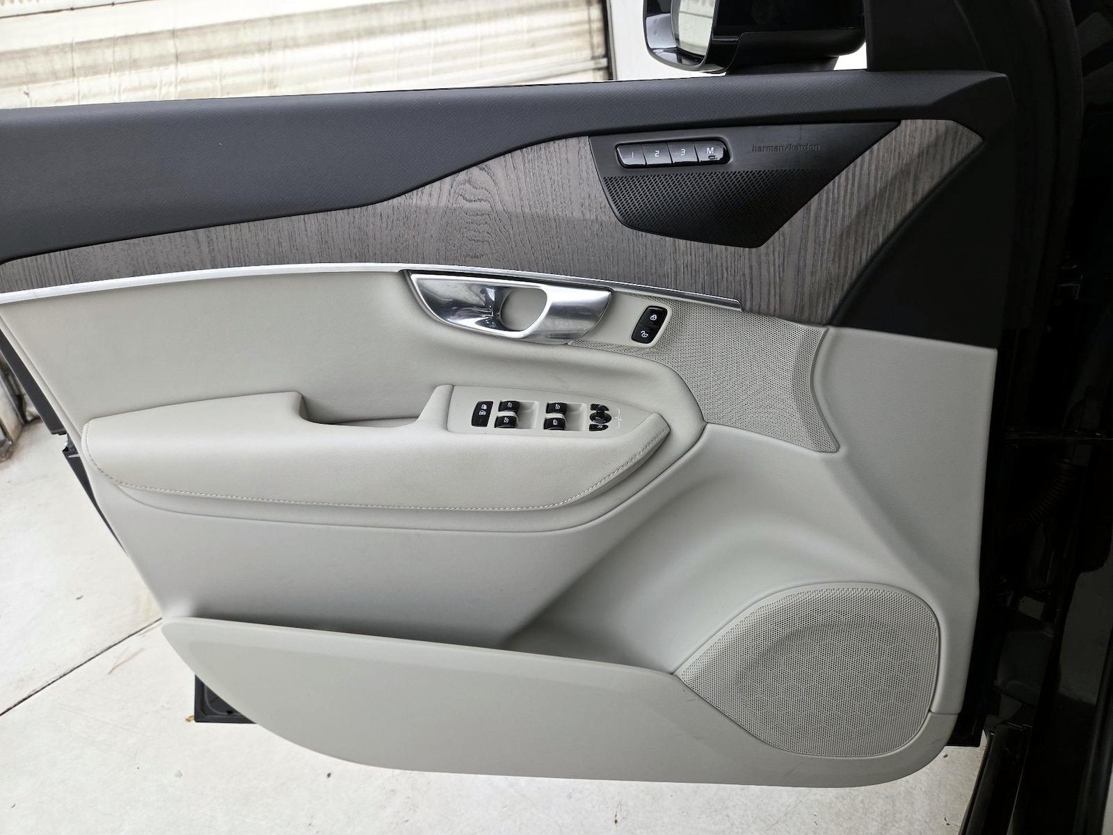 2023 Volvo XC90 Plus - Photo 13