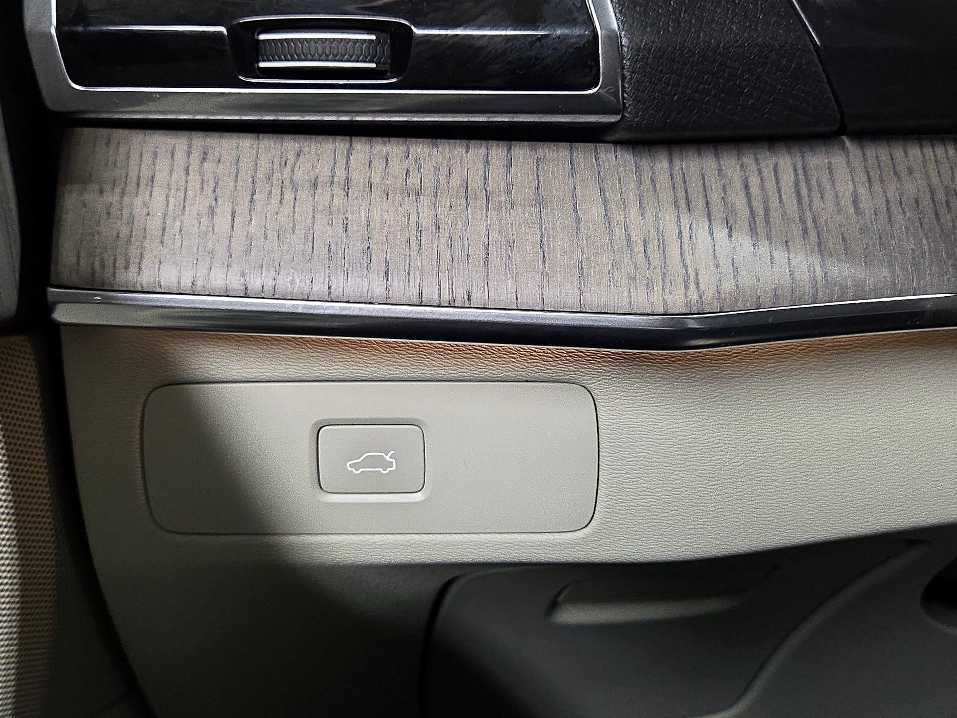 Thumbnail: 2023 Volvo XC90 - 13