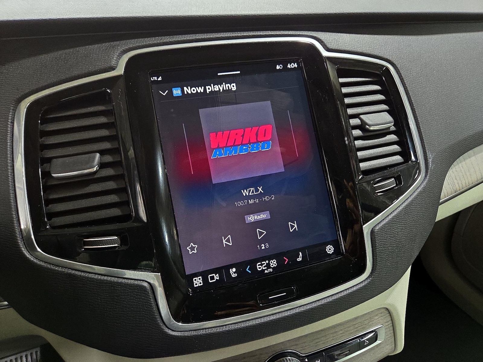 2023 Volvo XC90 Plus - Photo 17