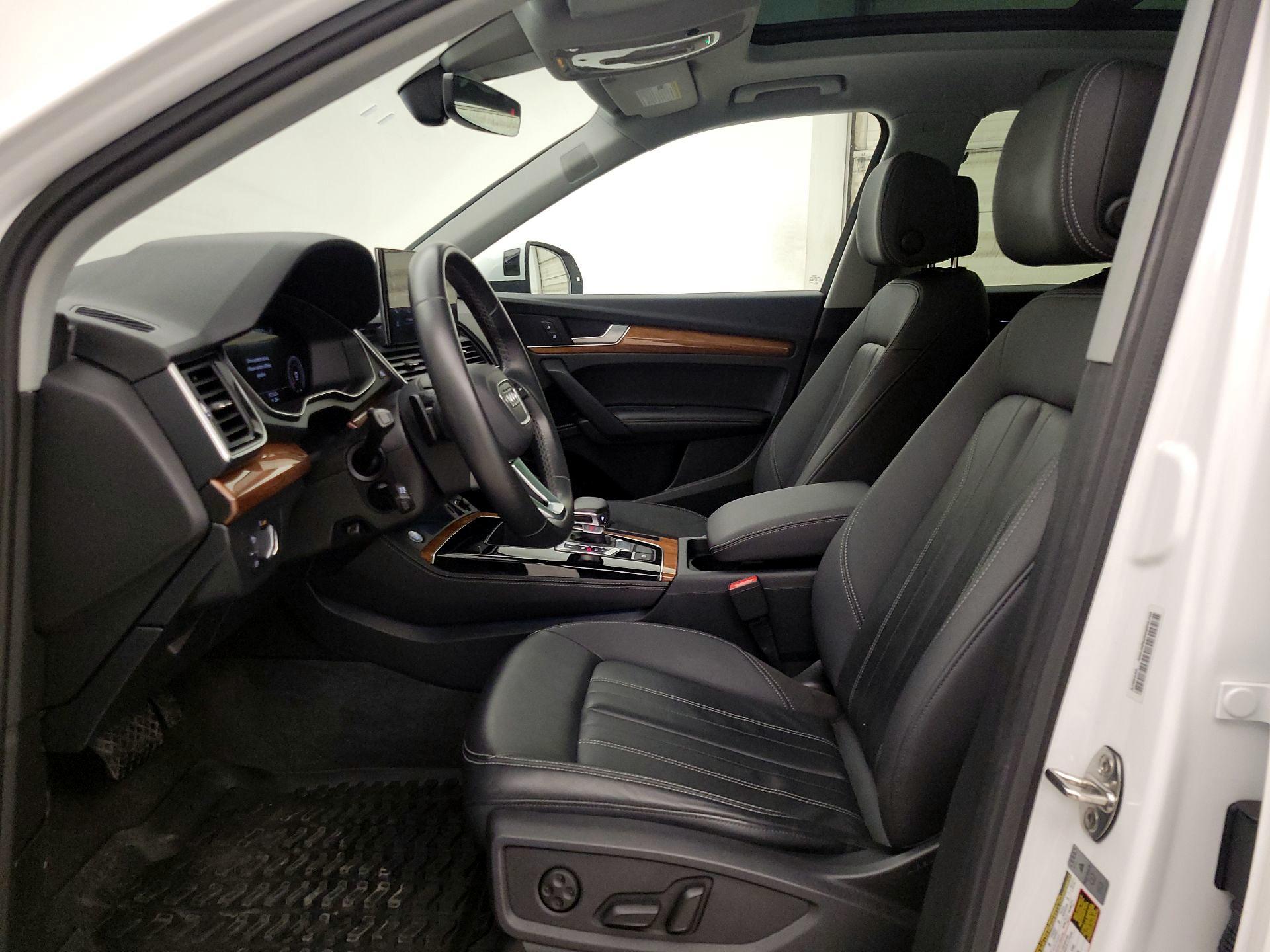 Thumbnail: 2023 Audi Q5 - 11