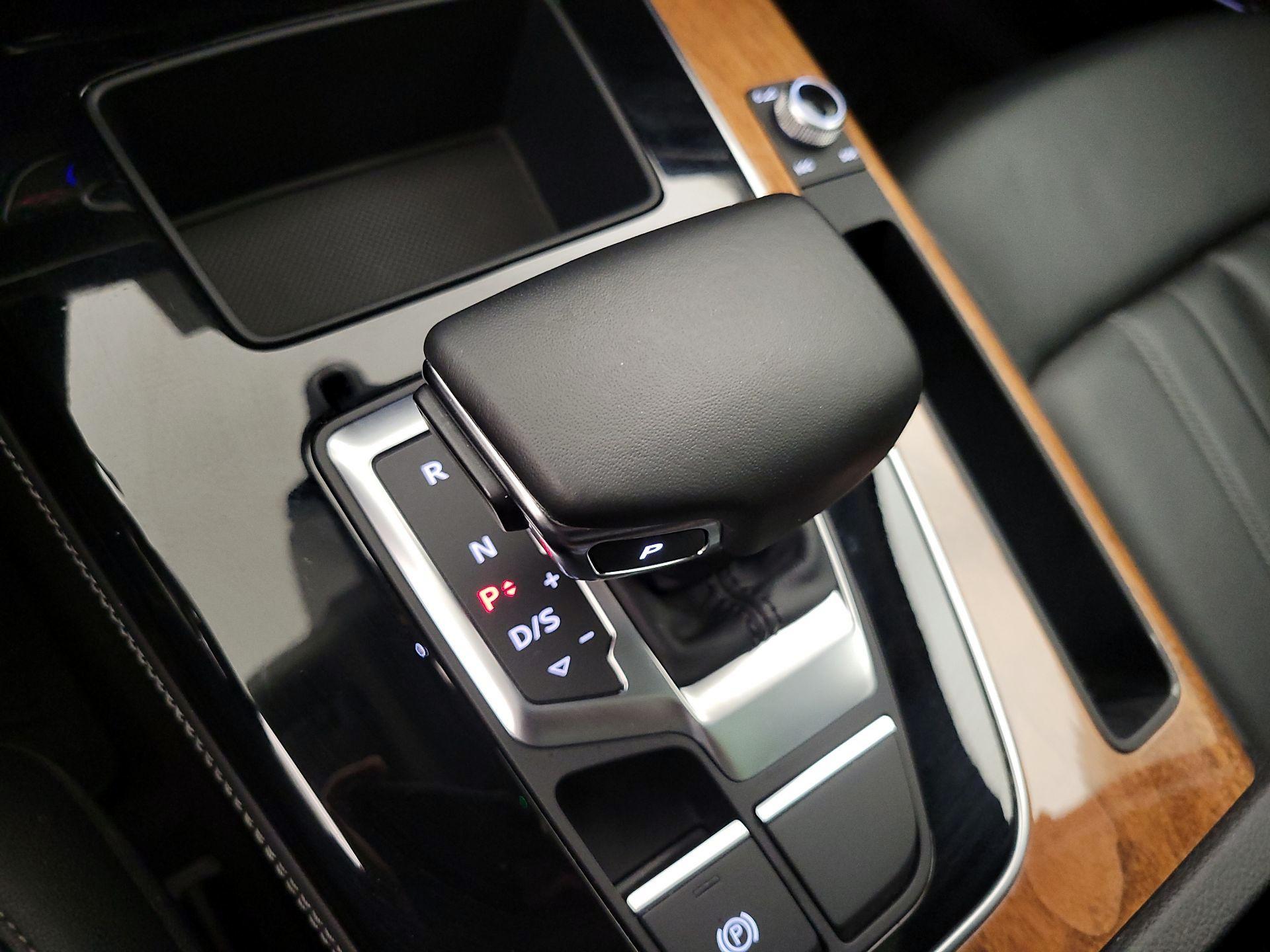 Thumbnail: 2023 Audi Q5 - 17