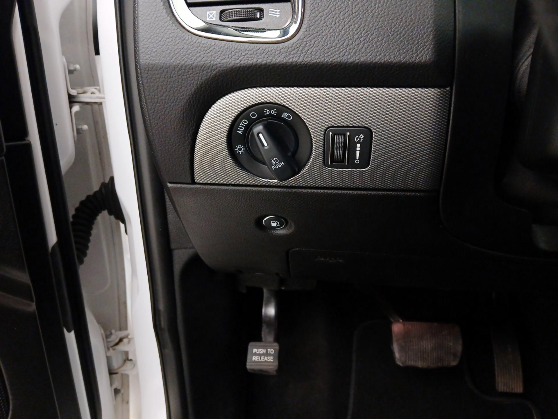 Thumbnail: 2019 Dodge Durango - 13