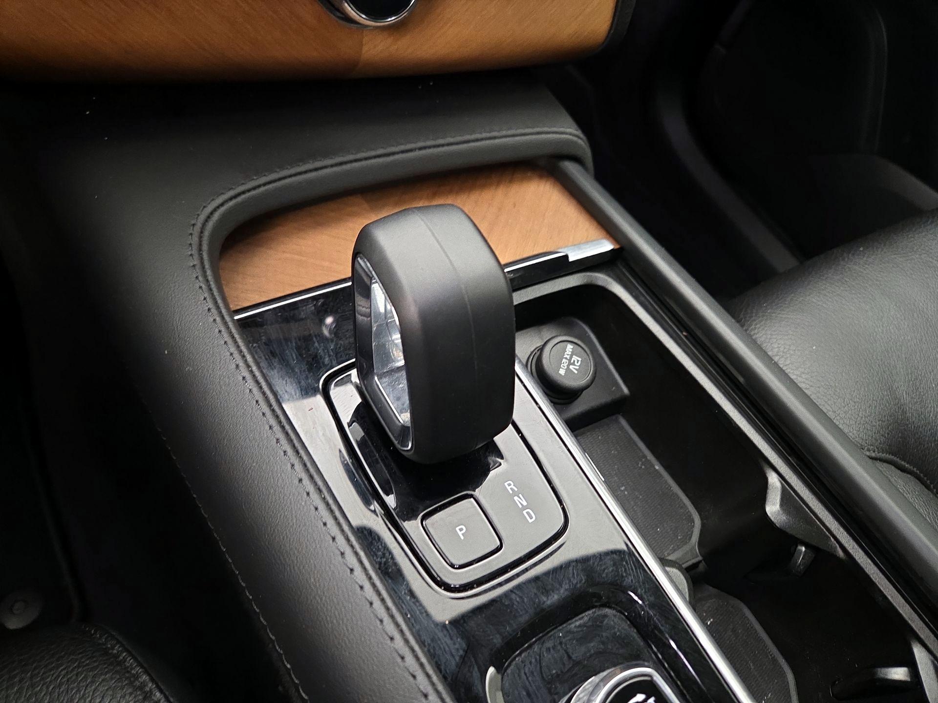 Thumbnail: 2023 Volvo XC90 - 17