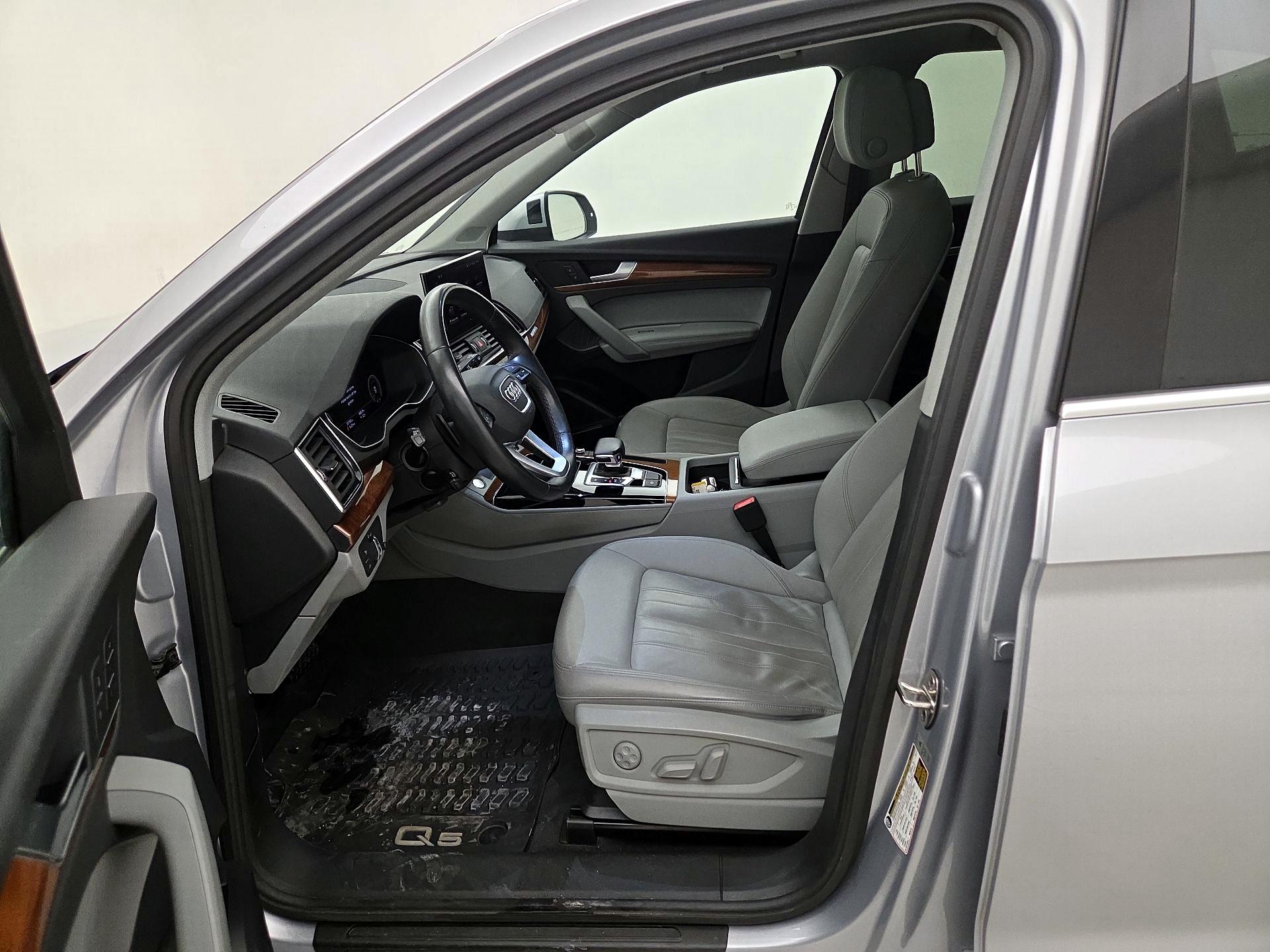 Thumbnail: 2022 Audi Q5 - 11