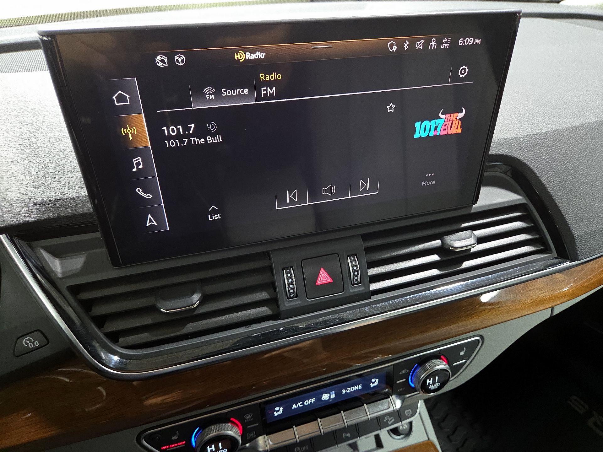 Thumbnail: 2022 Audi Q5 - 15