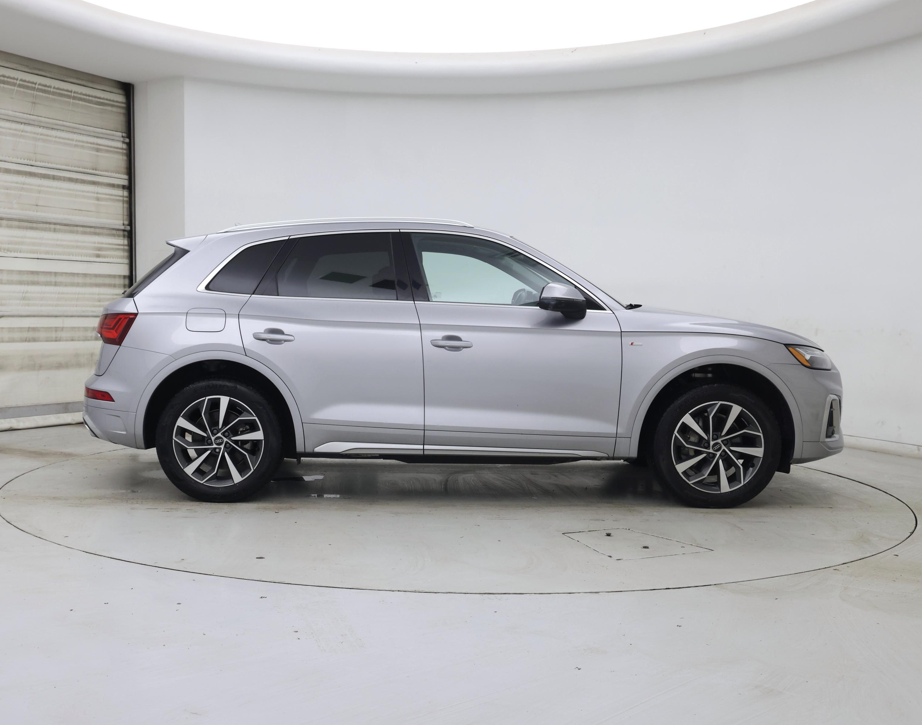 Thumbnail: 2022 Audi Q5 - 7