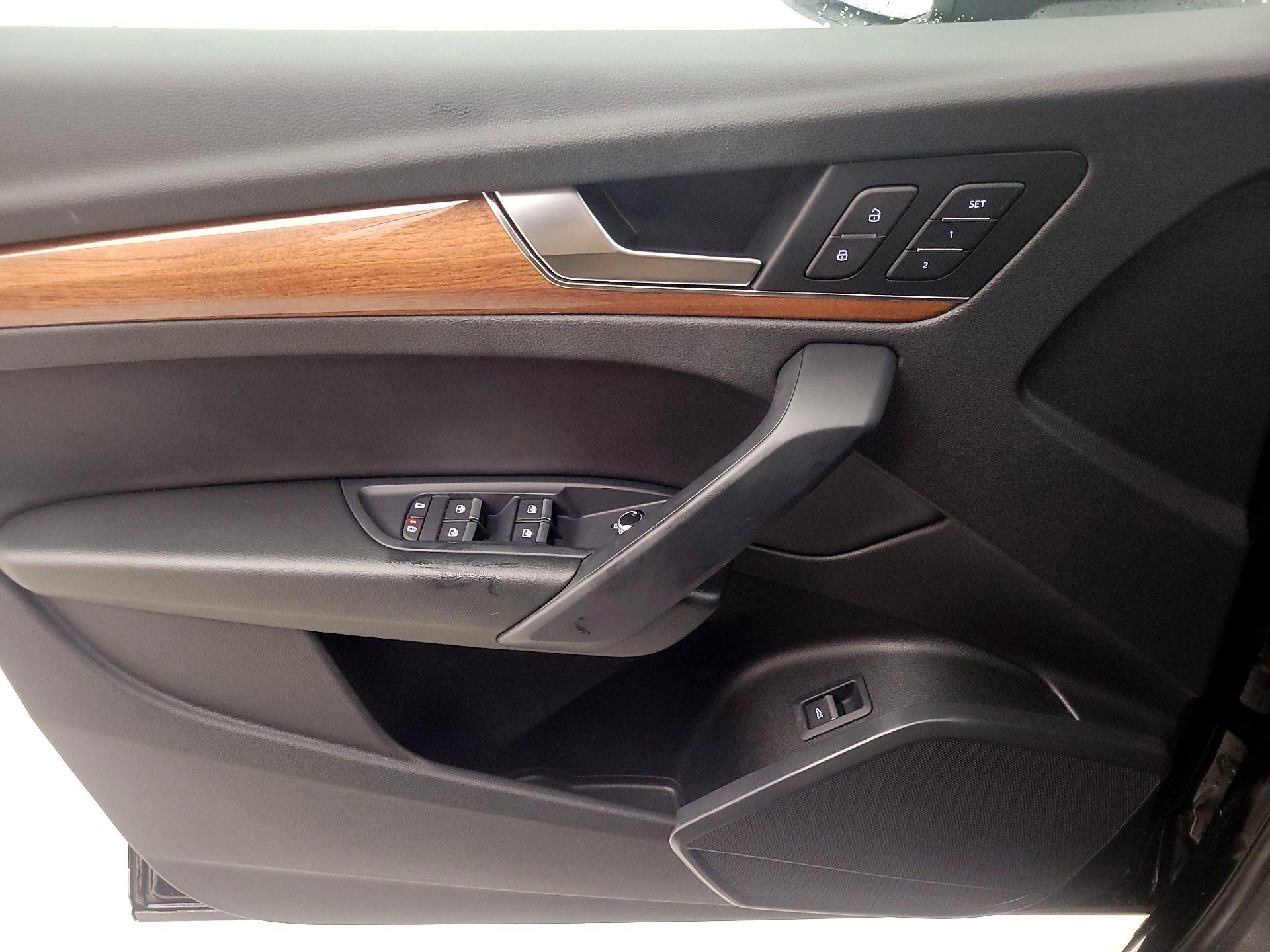 Thumbnail: 2022 Audi Q5 - 12