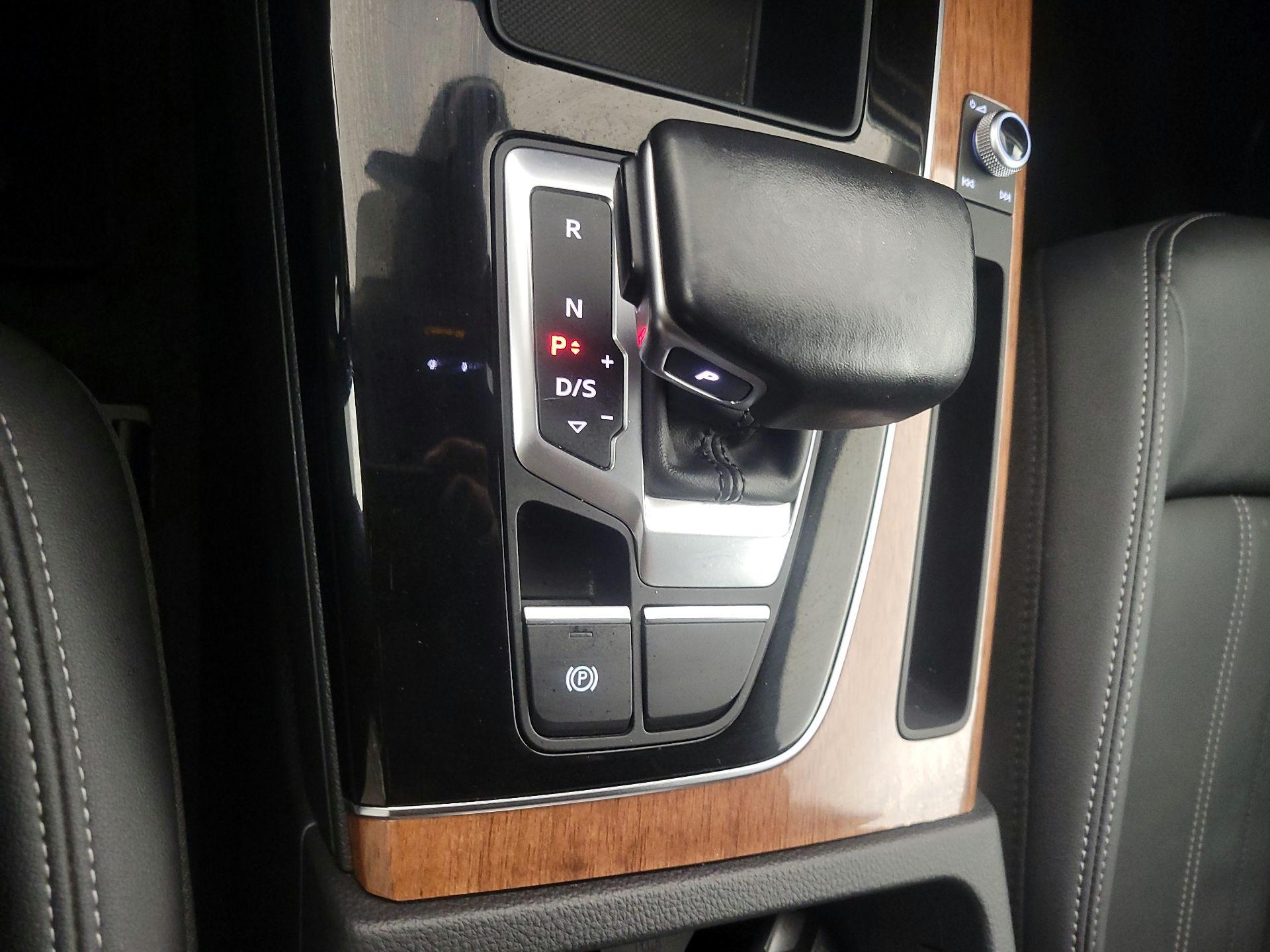 Thumbnail: 2022 Audi Q5 - 17