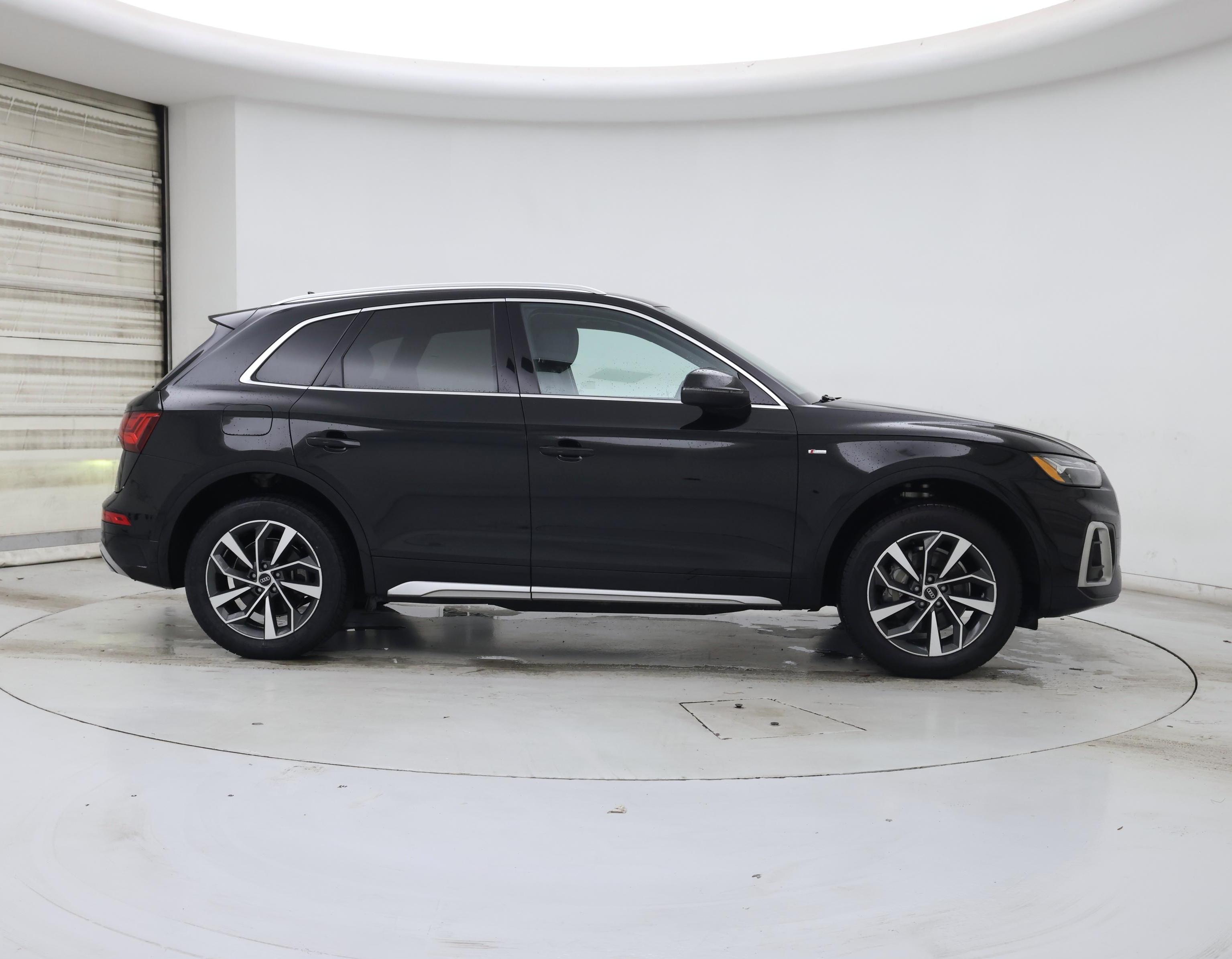 Thumbnail: 2022 Audi Q5 - 7