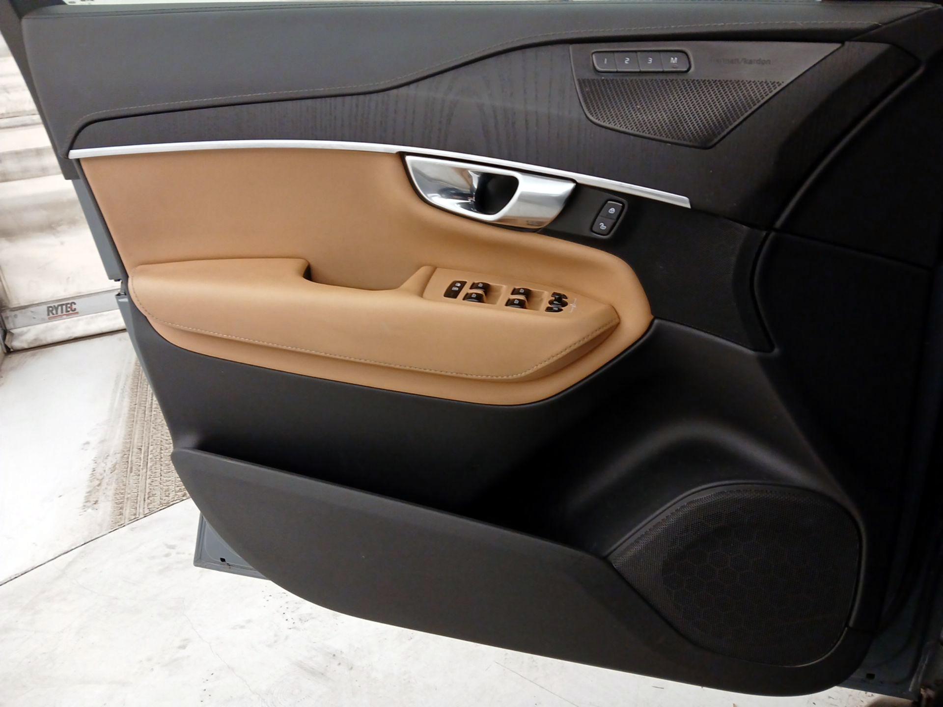 Thumbnail: 2023 Volvo XC90 - 12